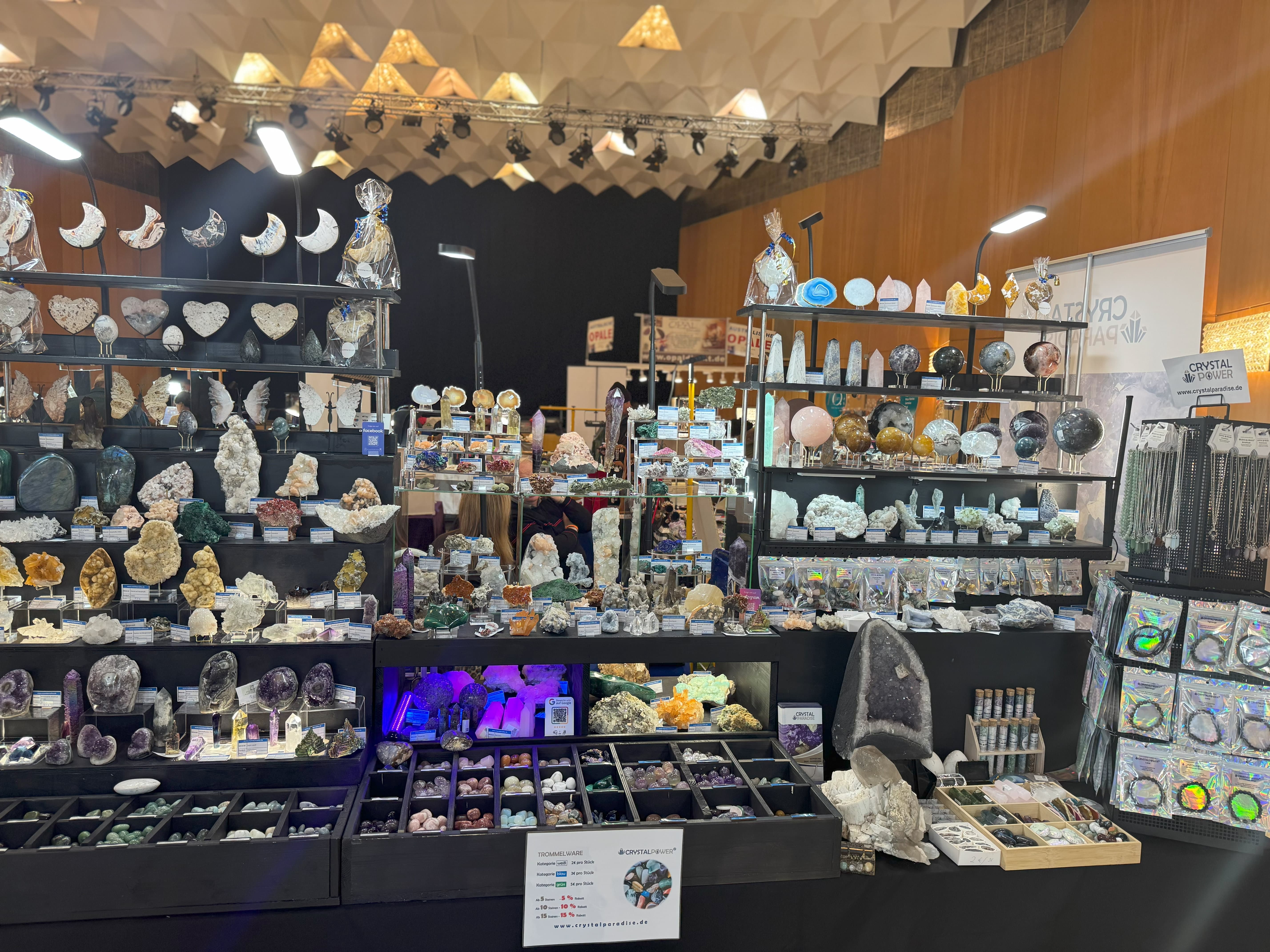 Crystal Paradise Stand bei den Mineralientage Landshut 2025