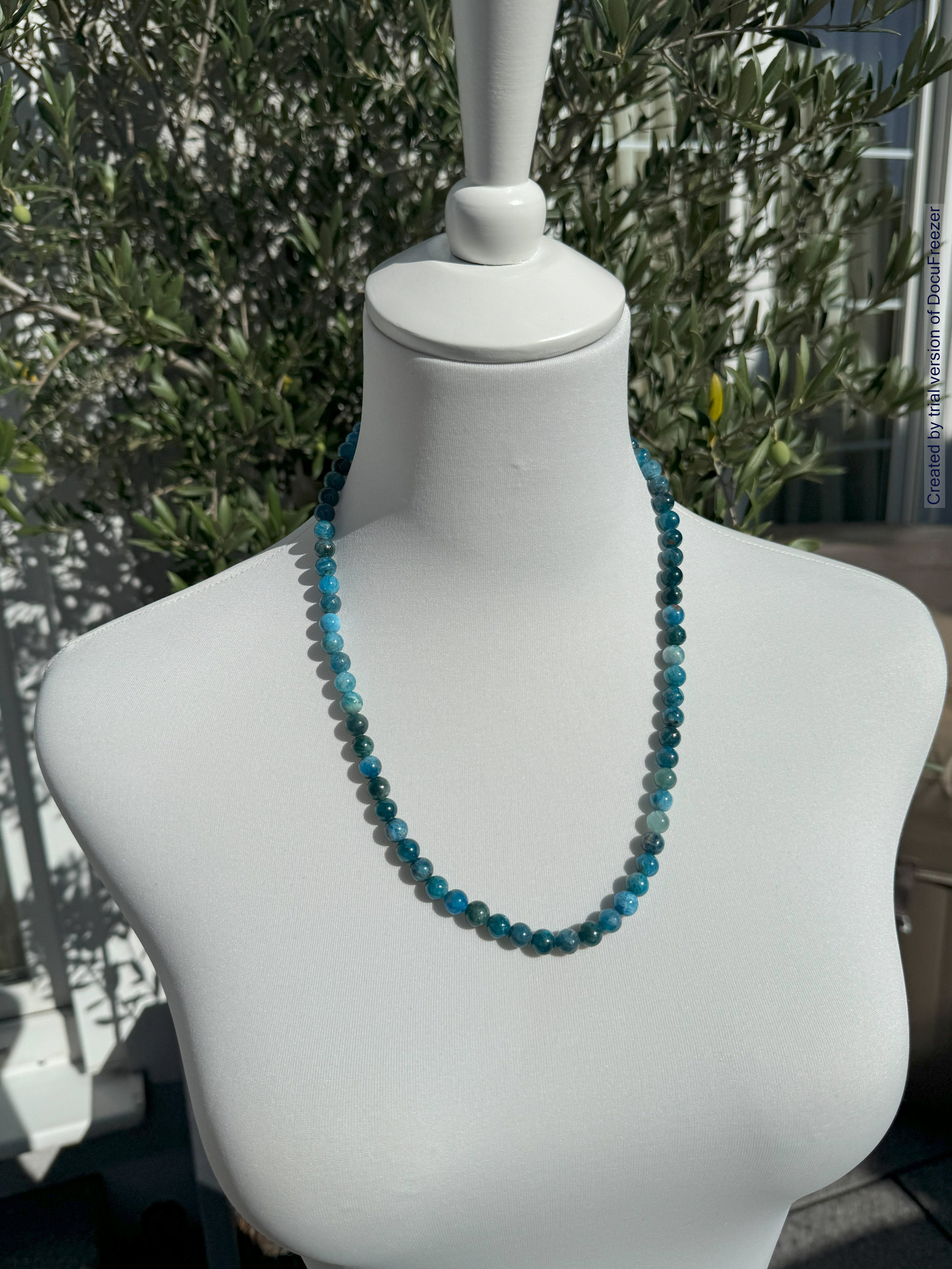 Kette aus blauem Apatit -Perlen 8 mm -verschiedene Längen - 1 Stück - crystal paradise