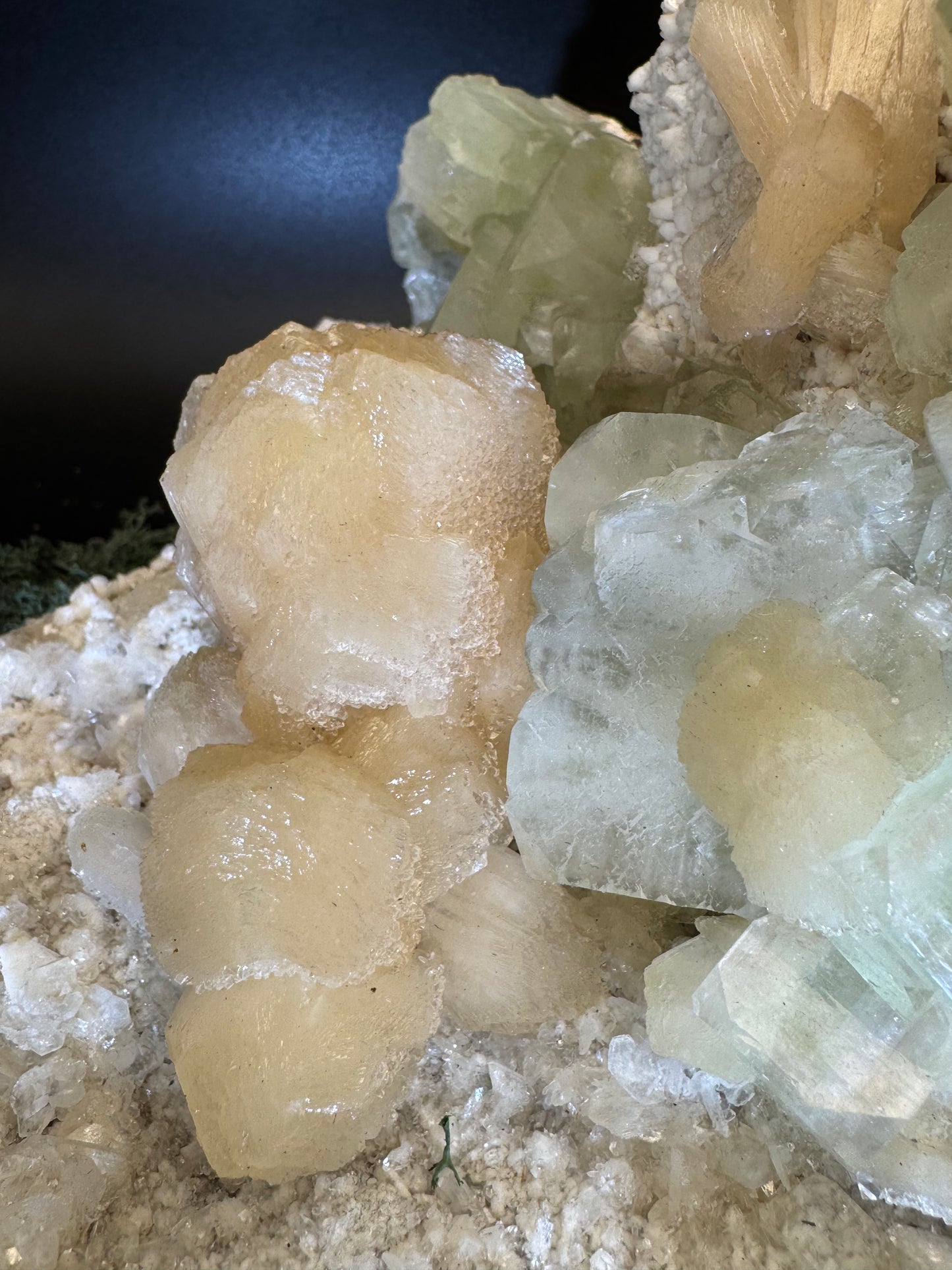 Grüner Apophyllit mit Stilbit XXL Cluster aus Maharashtra, Nashik pune, Indien (5087g)