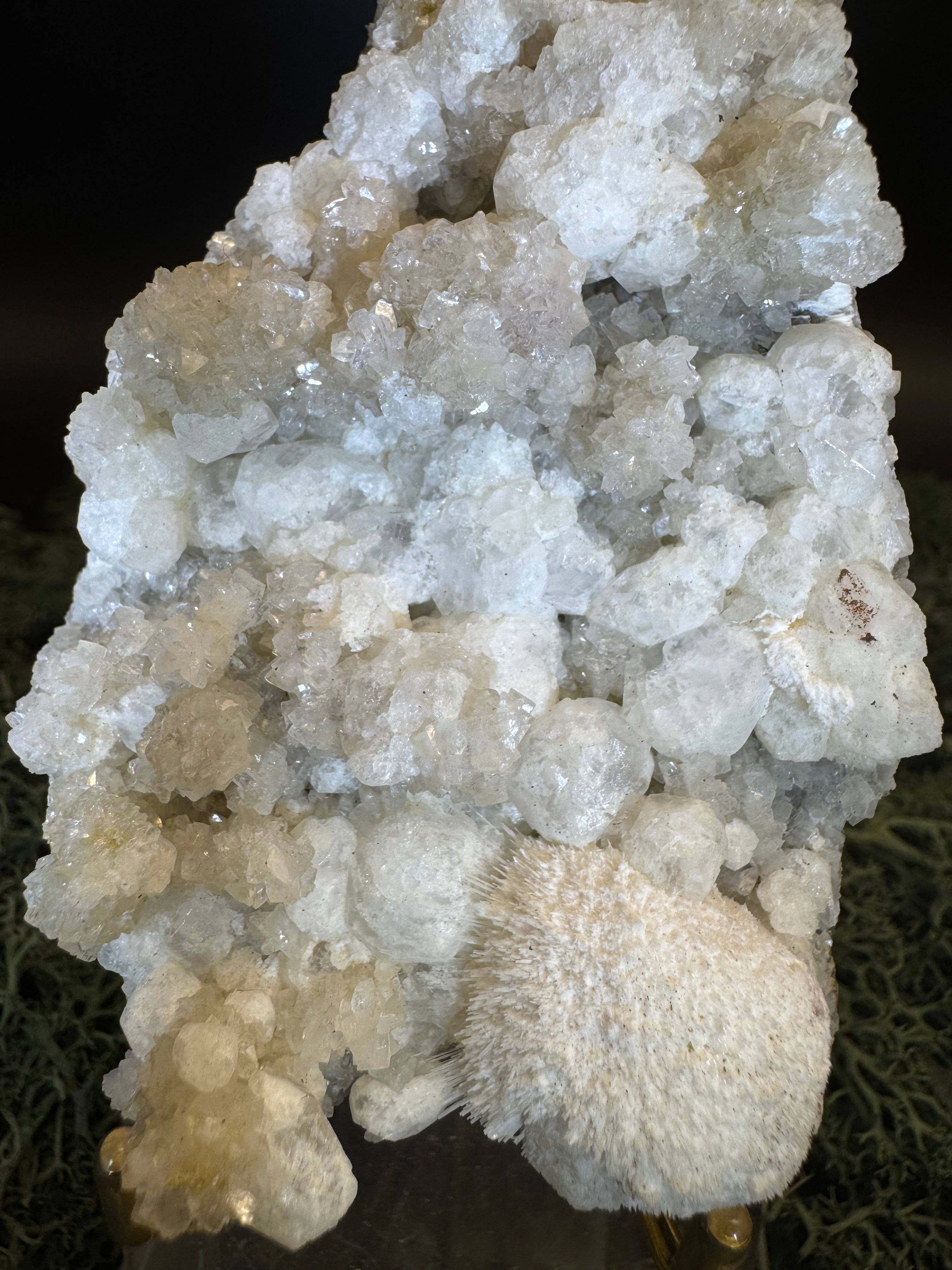Okenit auf Apophyllit Cluster (Handstufe) aus Indien (212g) - sehr schöne Kristallbildung - crystal paradise