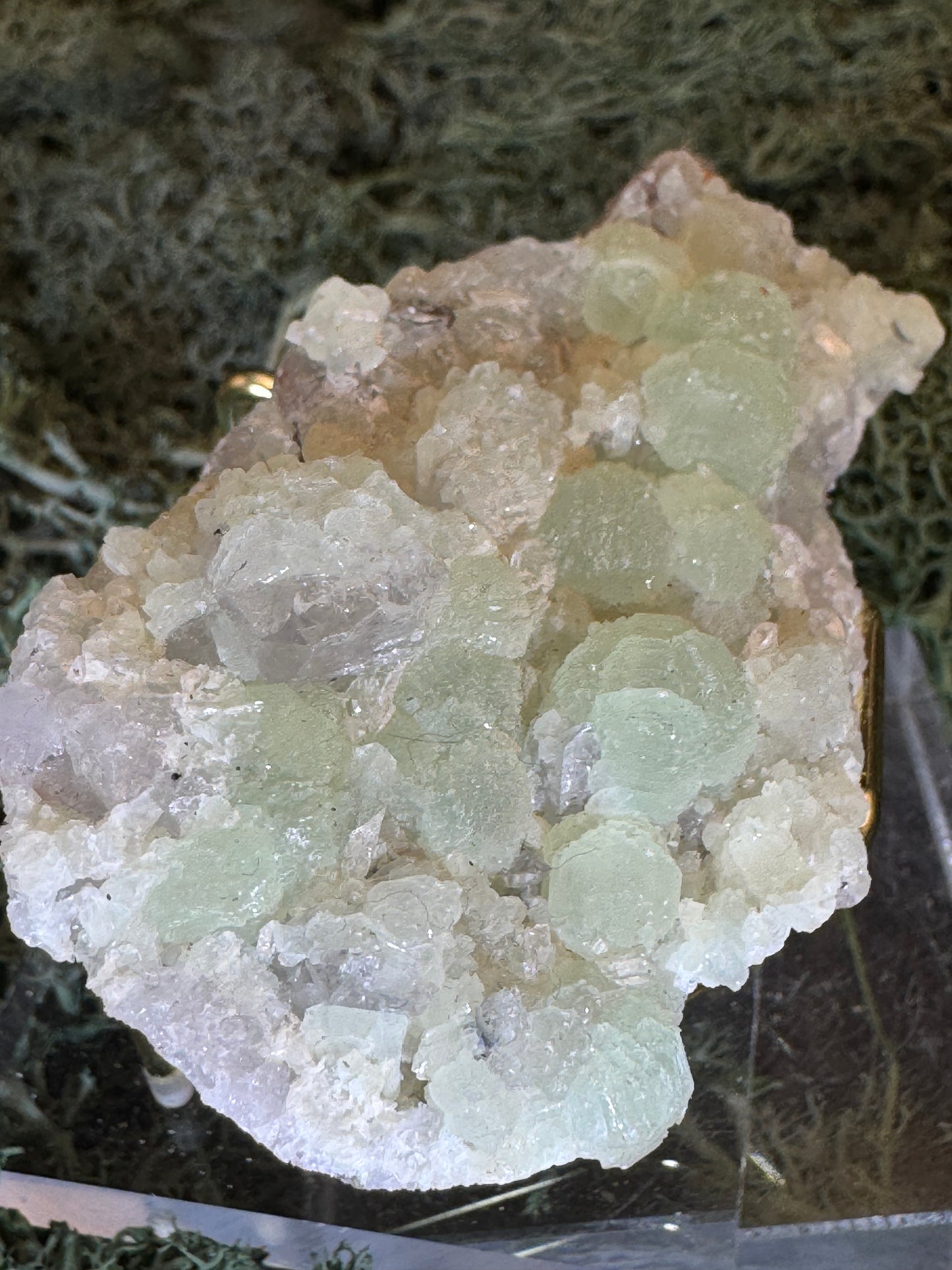 Prehnit und Quarz Handstufe aus Hubei, China (66g) - crystal paradise