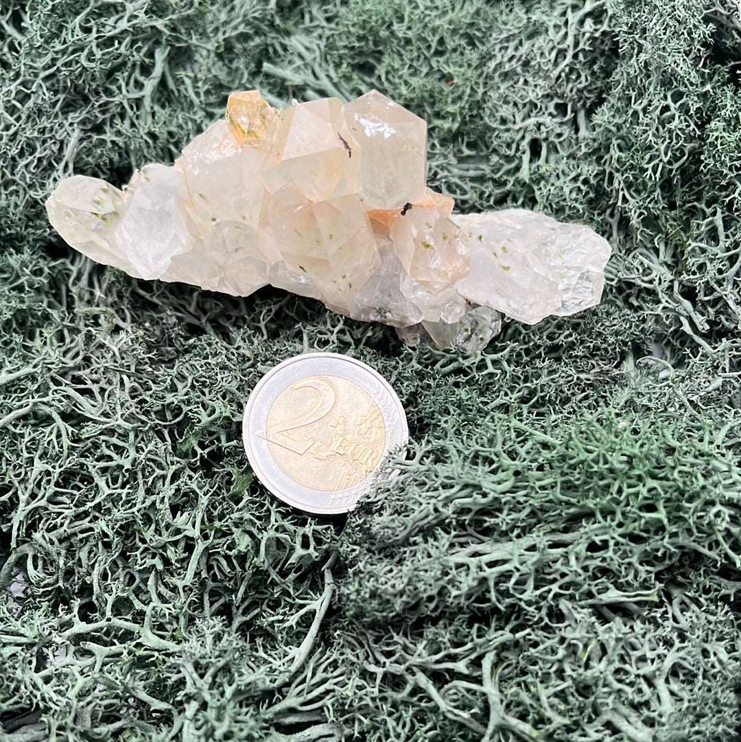 Epidot und Himalaya Quarz (Bergkristall) aus dem Skardu Tal in Pakistan (106g) - Handstufe