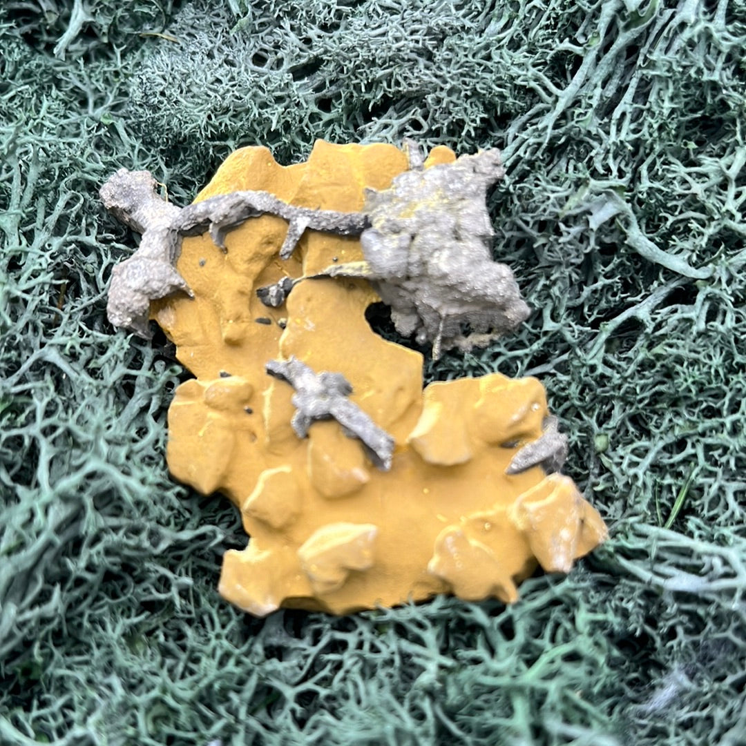 Pyrit auf gelber Matrix aus Mansehra / Pakistan (48g) - crystal paradise