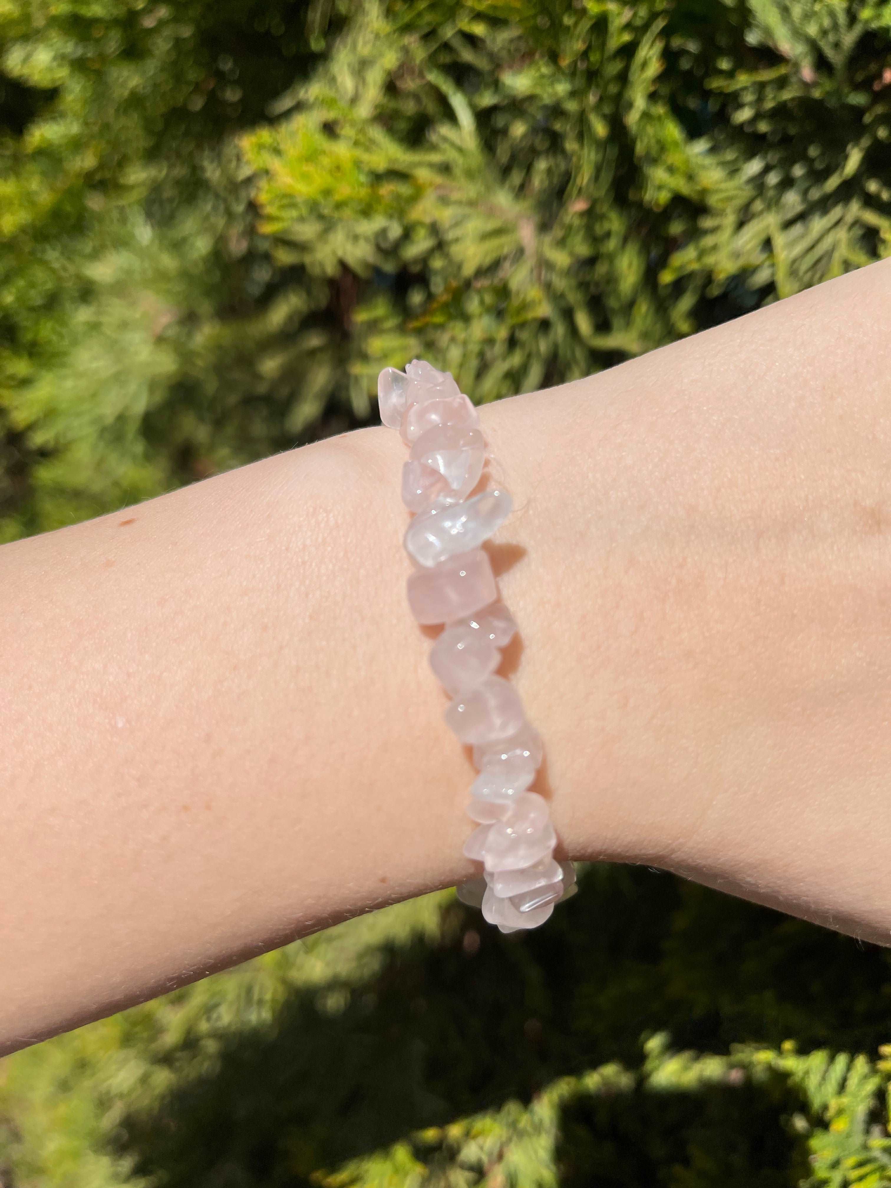 Armband aus Rosenquarz-Chipstone-Perlen - 10 Stück