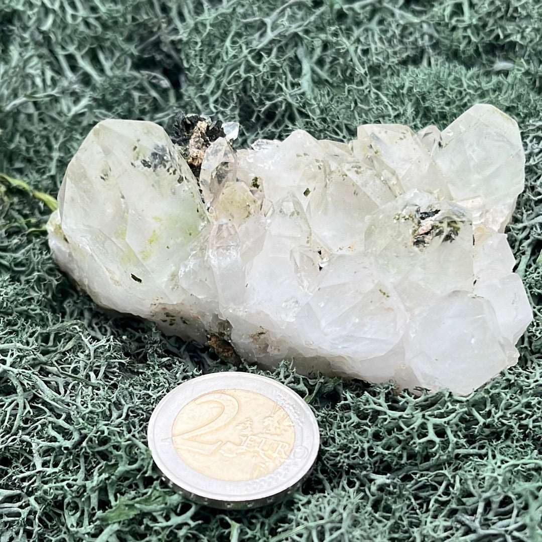 Epidot und Himalaya Quarz (Bergkristall) aus dem Skardu Tal in Pakistan (162g) - Handstufe