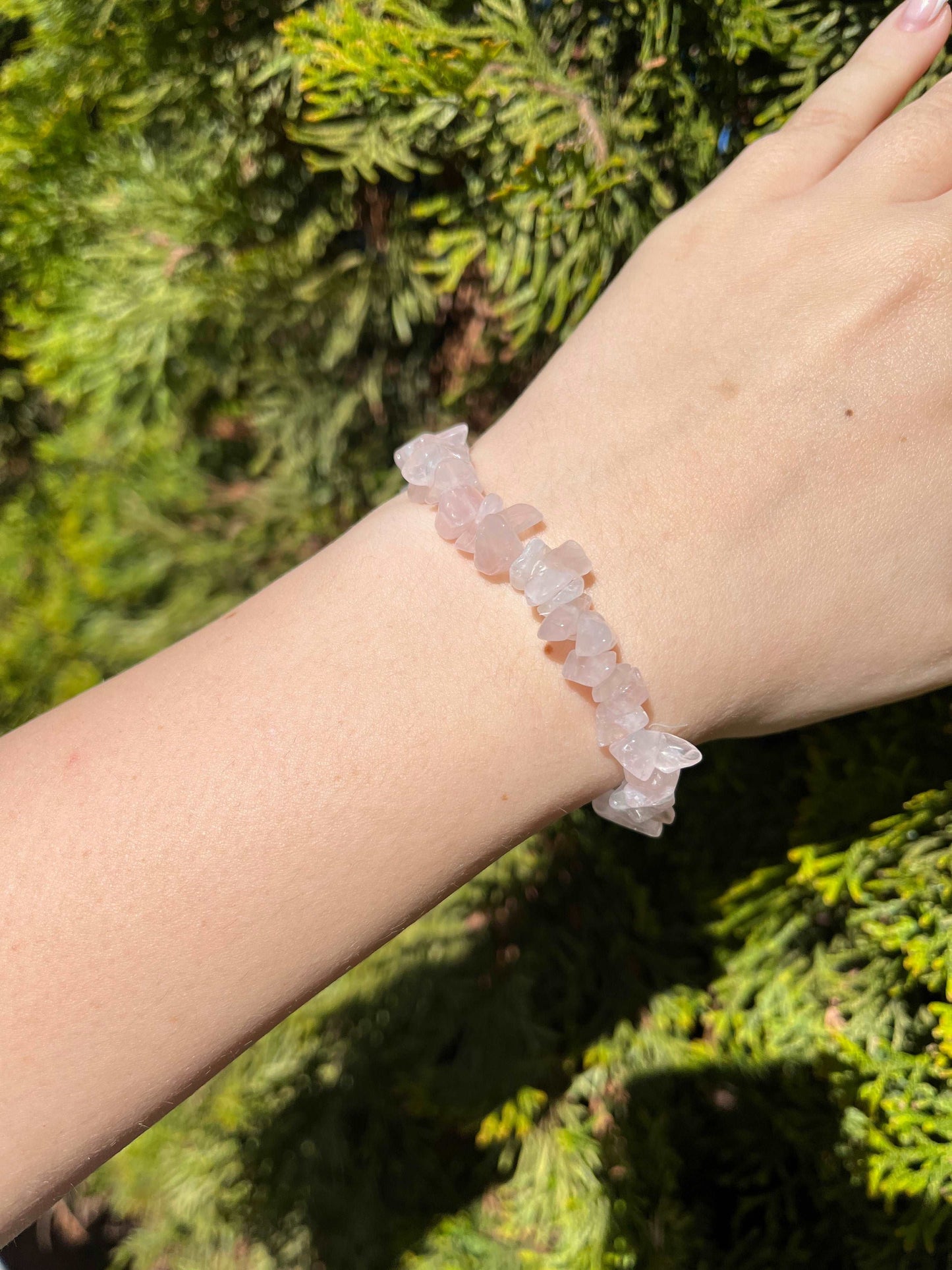Armband aus Rosenquarz-Chipstone-Perlen - 10 Stück