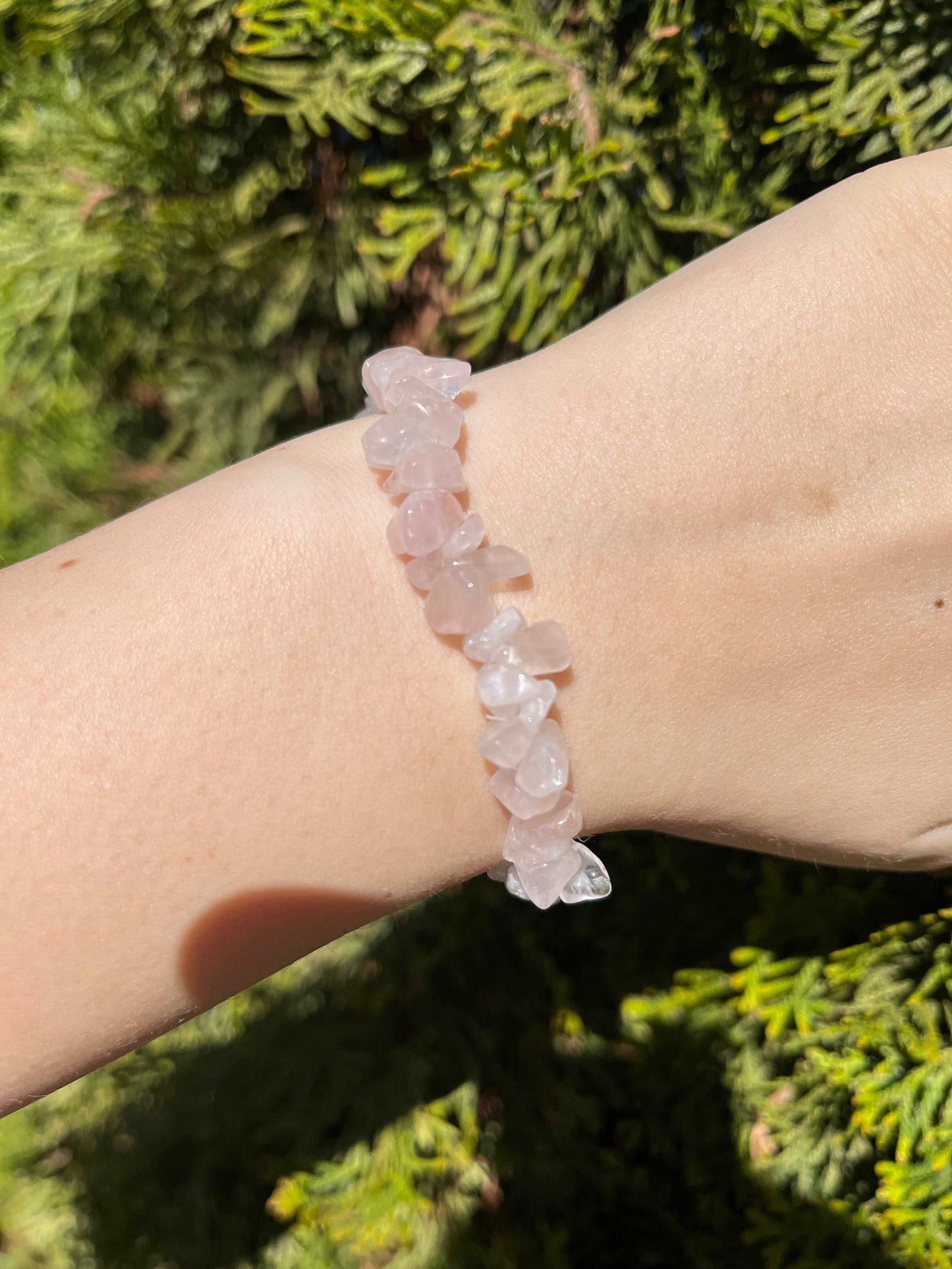 Armband aus Rosenquarz-Chipstone-Perlen - 10 Stück