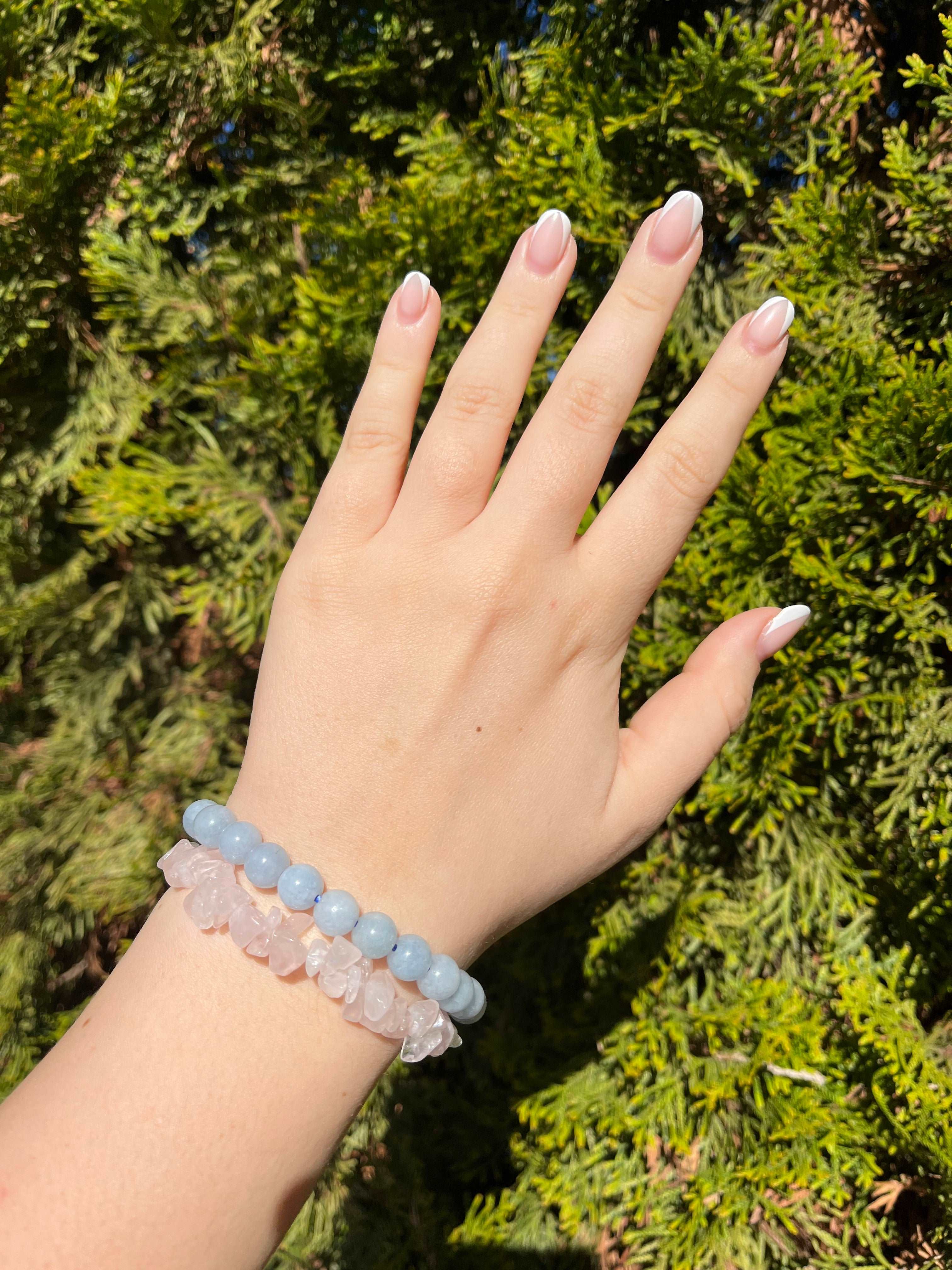 Armband aus Rosenquarz-Chipstone-Perlen - 10 Stück
