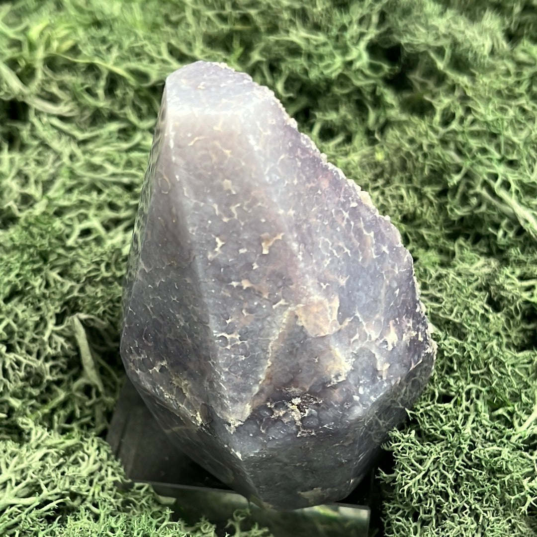 Trauben Achat Freeform aus Indonesien (234g) - schönes Violett in Obeliskenform - crystal paradise