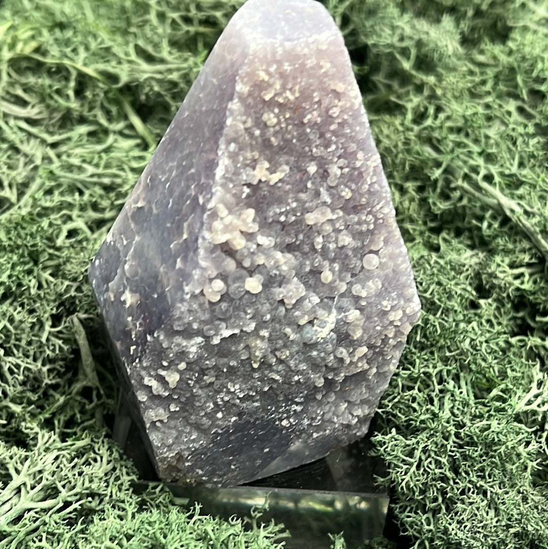 Trauben Achat Freeform aus Indonesien (234g) - schönes Violett in Obeliskenform - crystal paradise