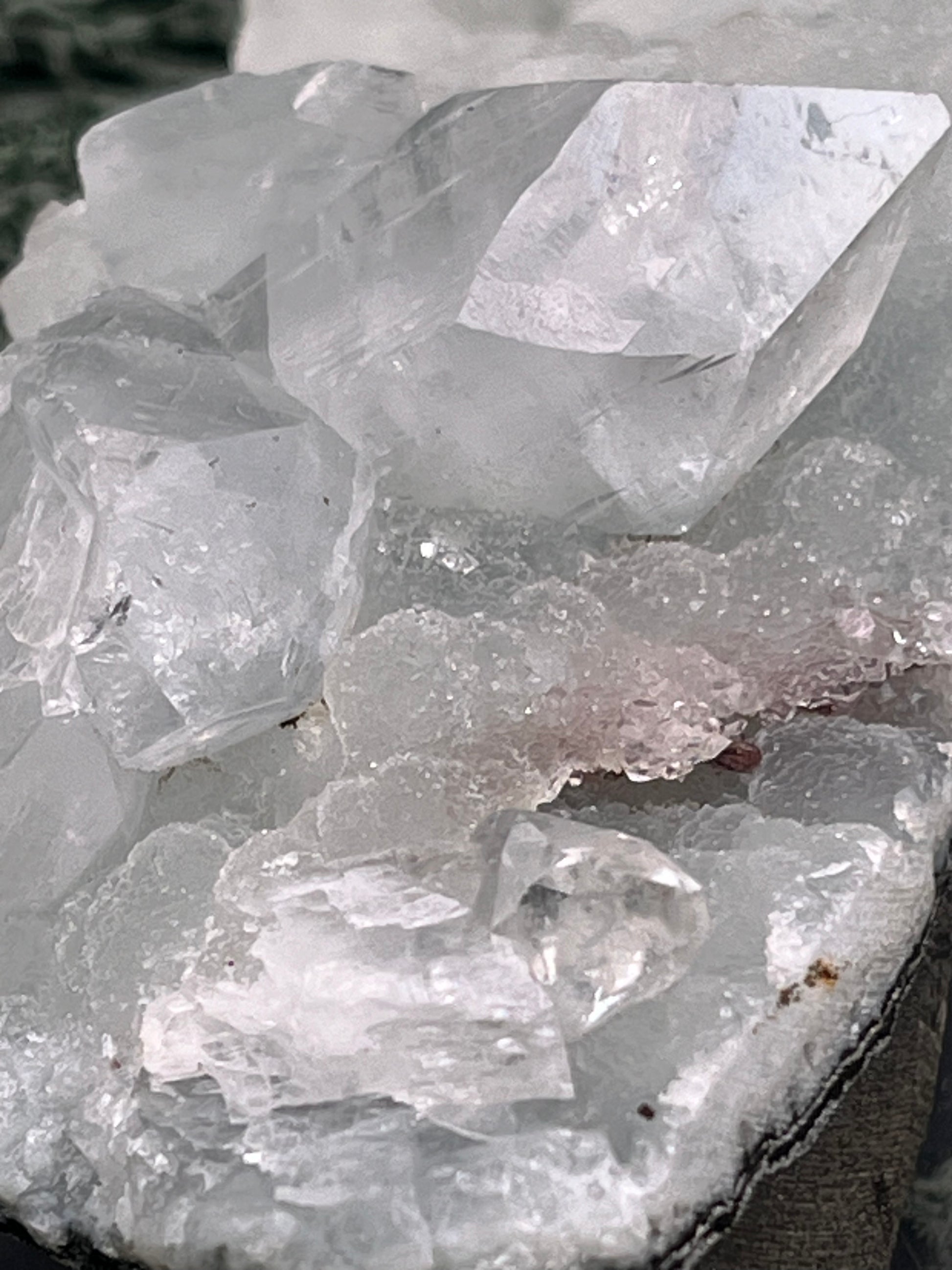 Apophyllit Stufe aus Indien (126g) - schöne grosse Kristalle - crystal paradise