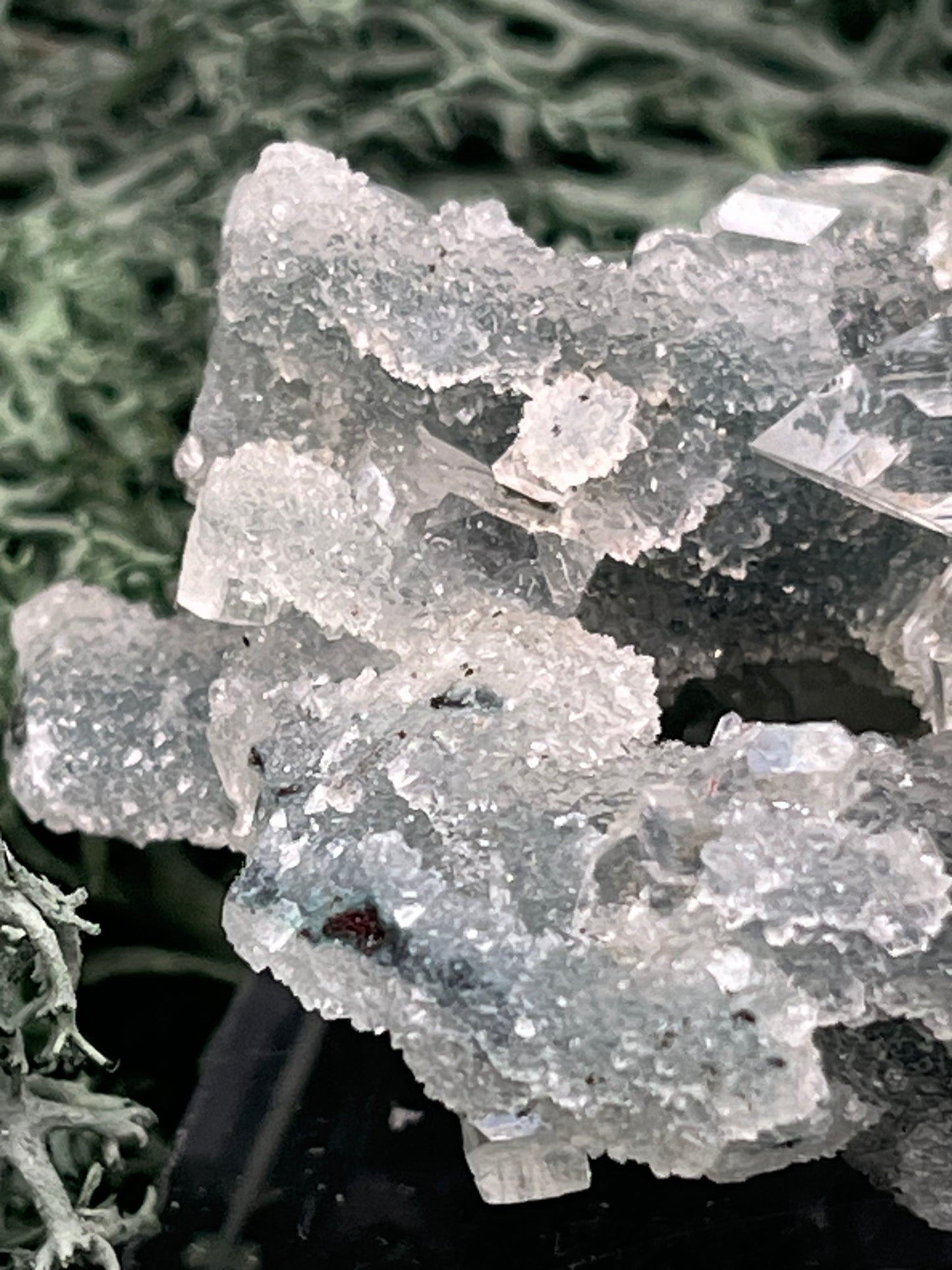 Apophyllit Stufe aus Indien (42g) - sehr schöne grosse Kristalle zusammen mit Sugar Crystals - crystal paradise