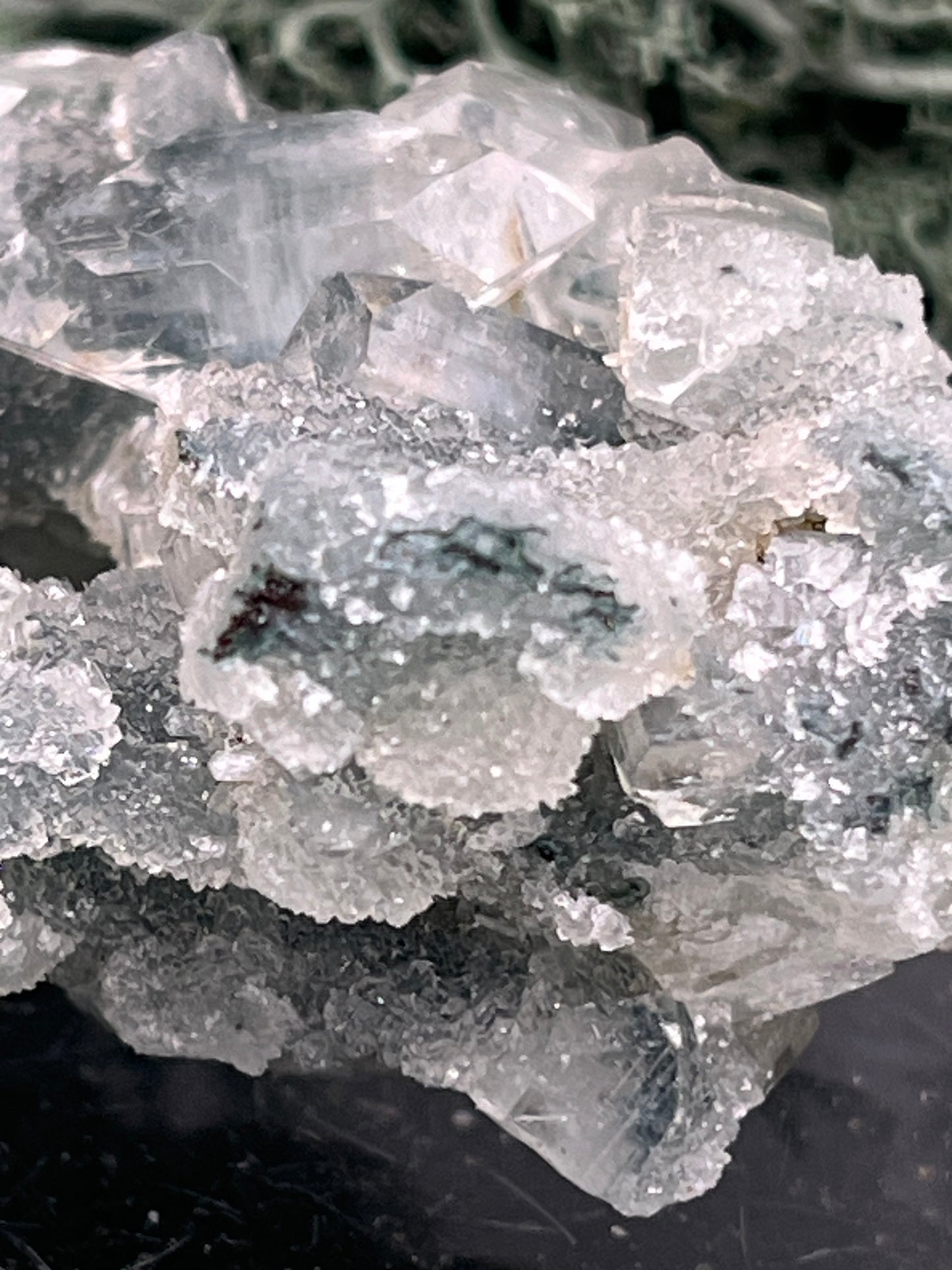 Apophyllit Stufe aus Indien (42g) - sehr schöne grosse Kristalle zusammen mit Sugar Crystals - crystal paradise