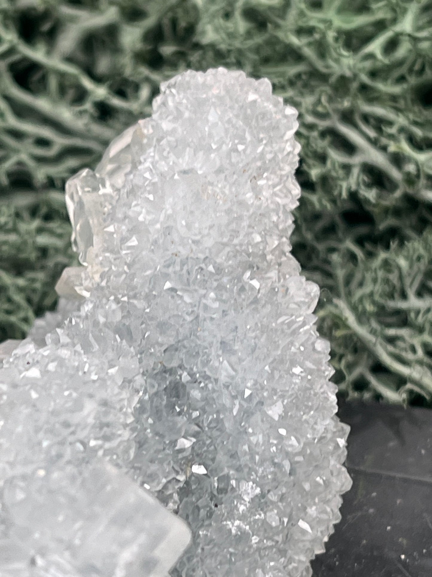 Apophyllit Stufe aus Indien (64g) - schöne grosse Kristalle zusammen mit Sugar Crystals - crystal paradise
