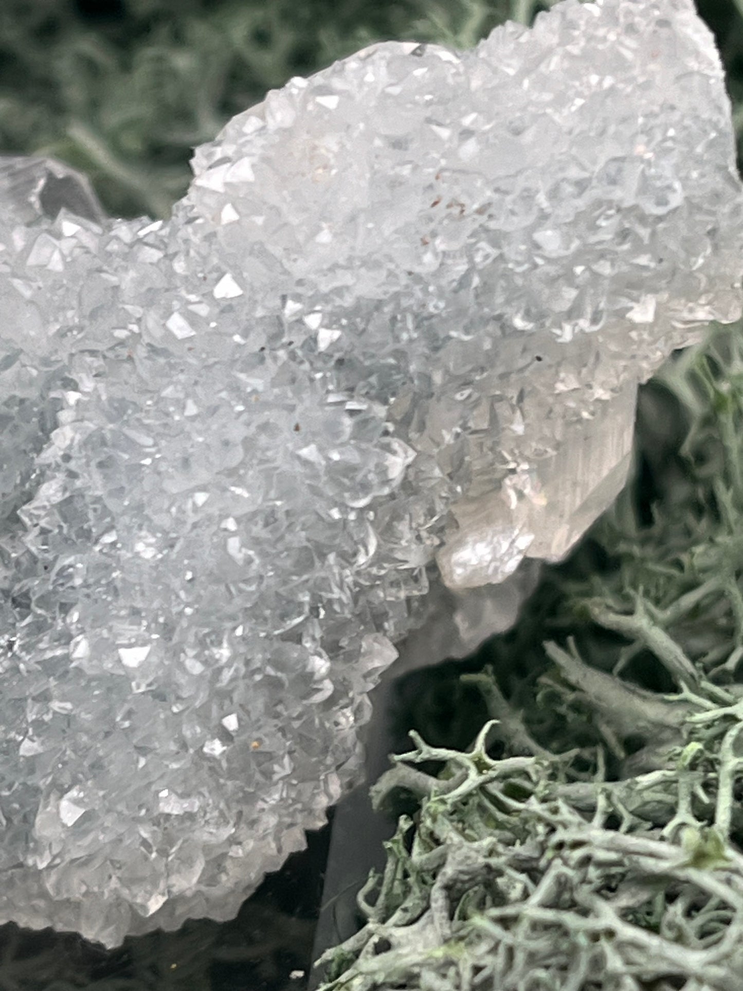 Apophyllit Stufe aus Indien (64g) - schöne grosse Kristalle zusammen mit Sugar Crystals - crystal paradise