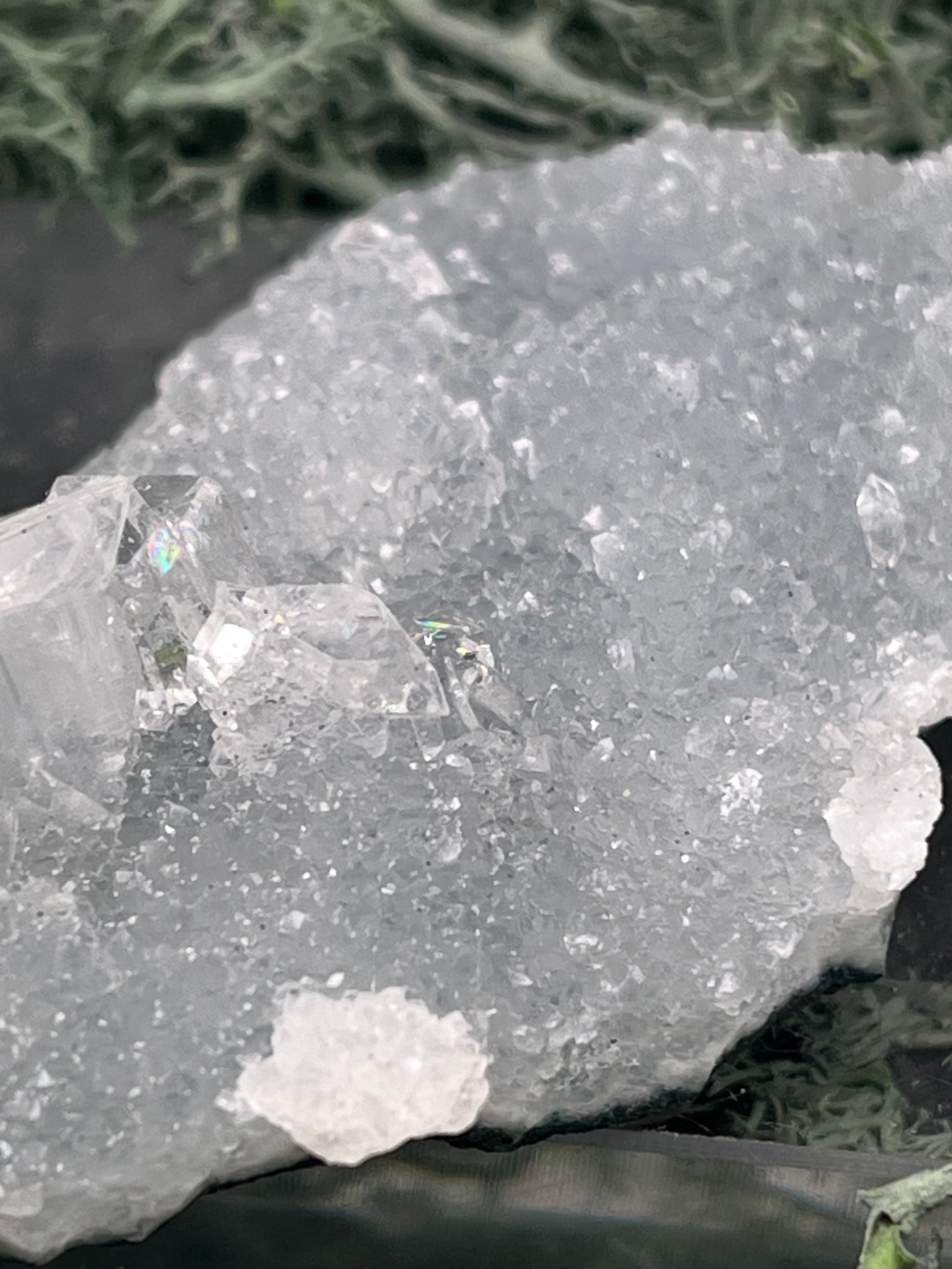 Apophyllit Stufe aus Indien (37g) - schöne grosse Kristalle zusammen mit Sugar Crystals - crystal paradise