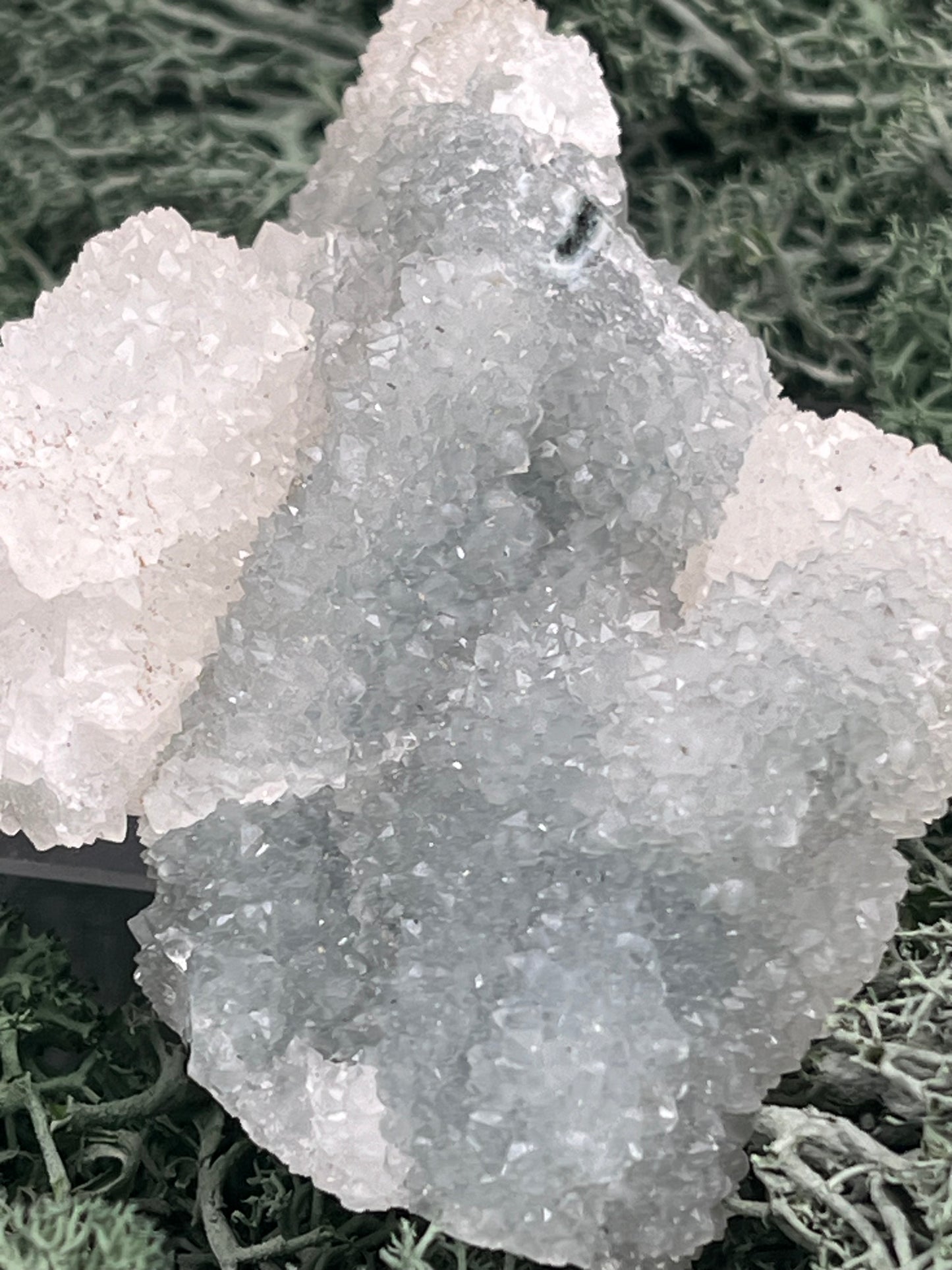 Apophyllit Stufe aus Indien (98g) - schöne grosse Kristalle zusammen mit Sugar Crystals - crystal paradise