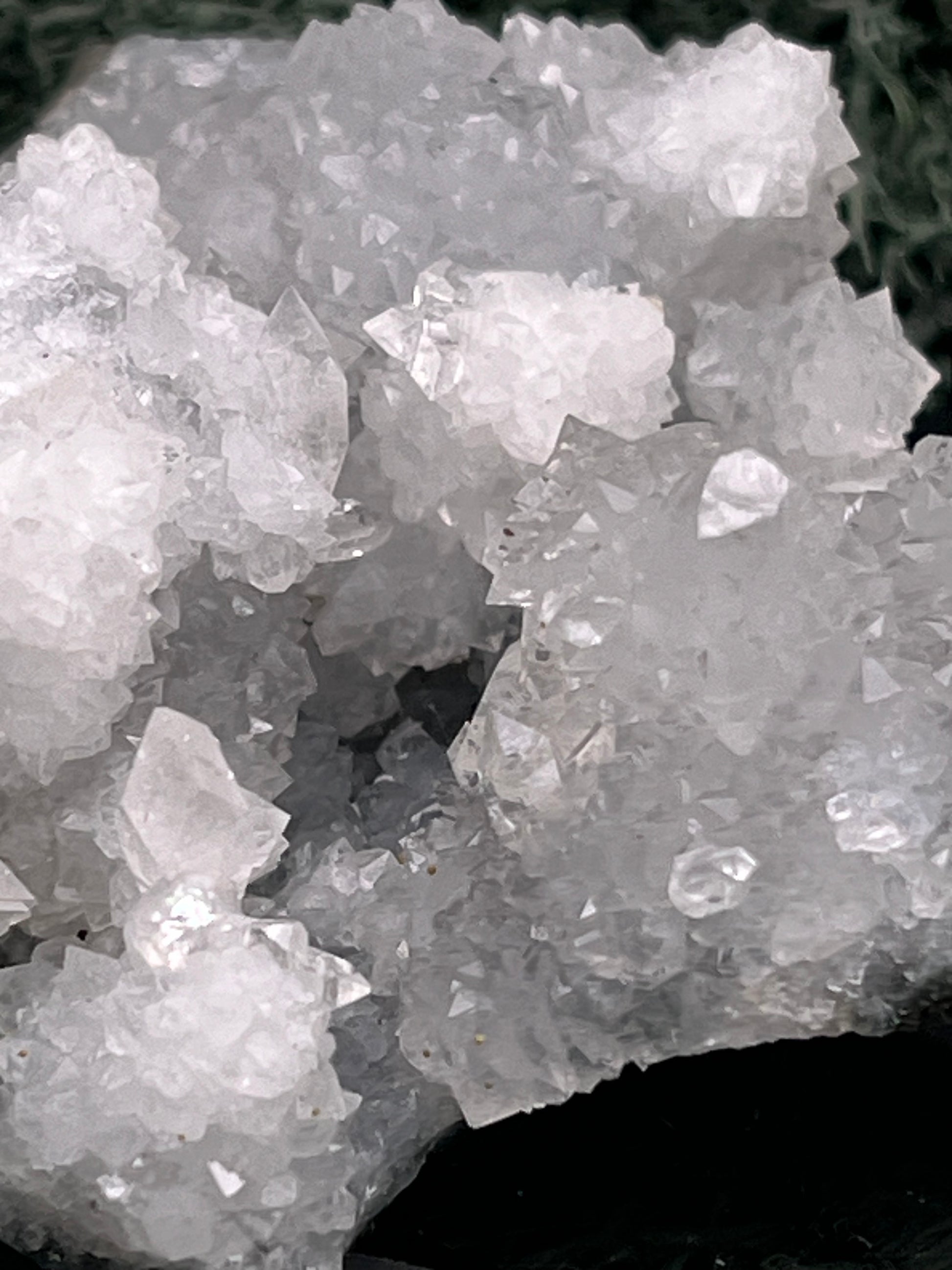 Apophyllit Stufe aus Indien (87g) - schöne grosse Kristalle zusammen mit Sugar Crystals - crystal paradise