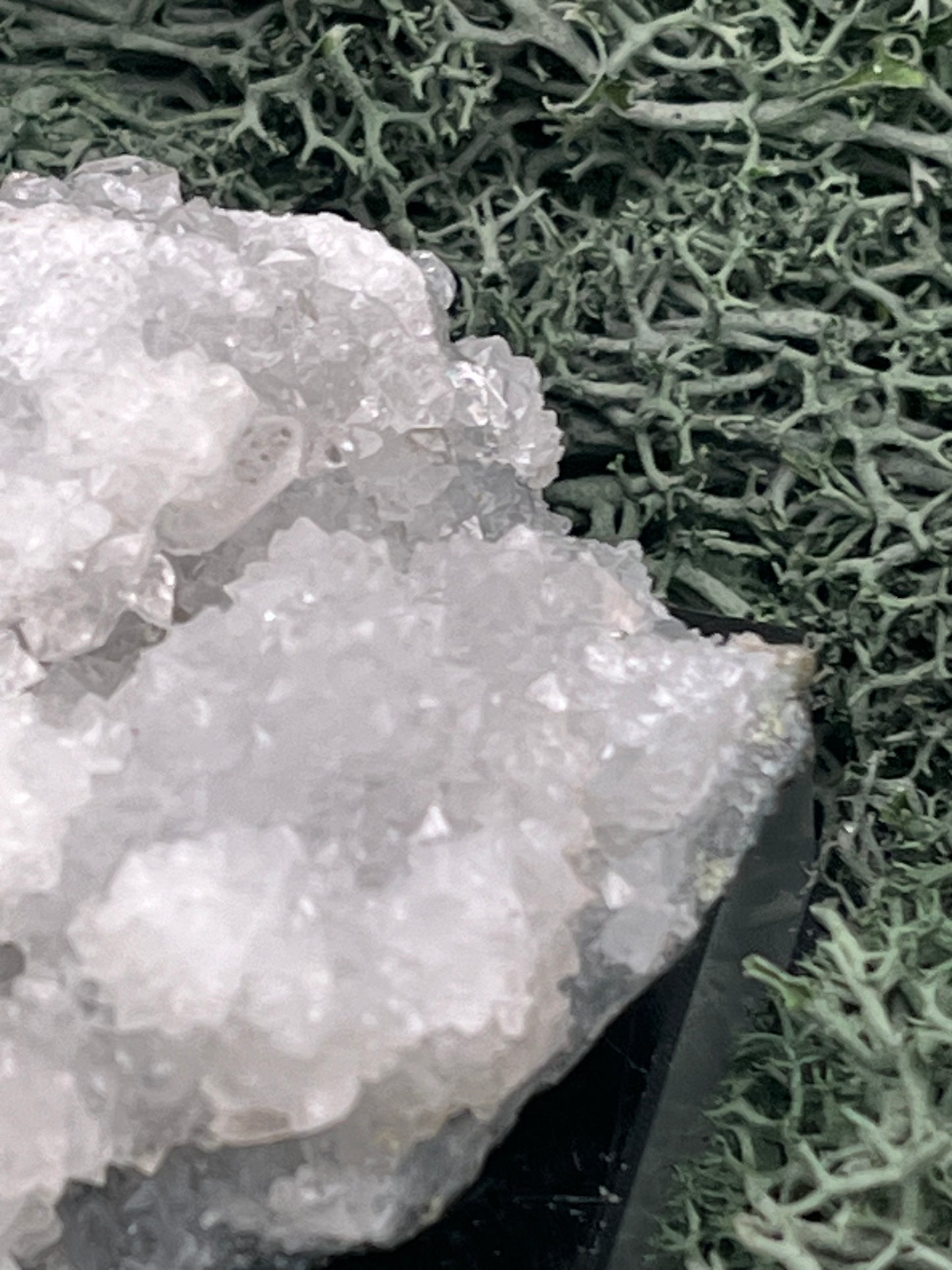 Apophyllit Stufe aus Indien (87g) - schöne grosse Kristalle zusammen mit Sugar Crystals - crystal paradise