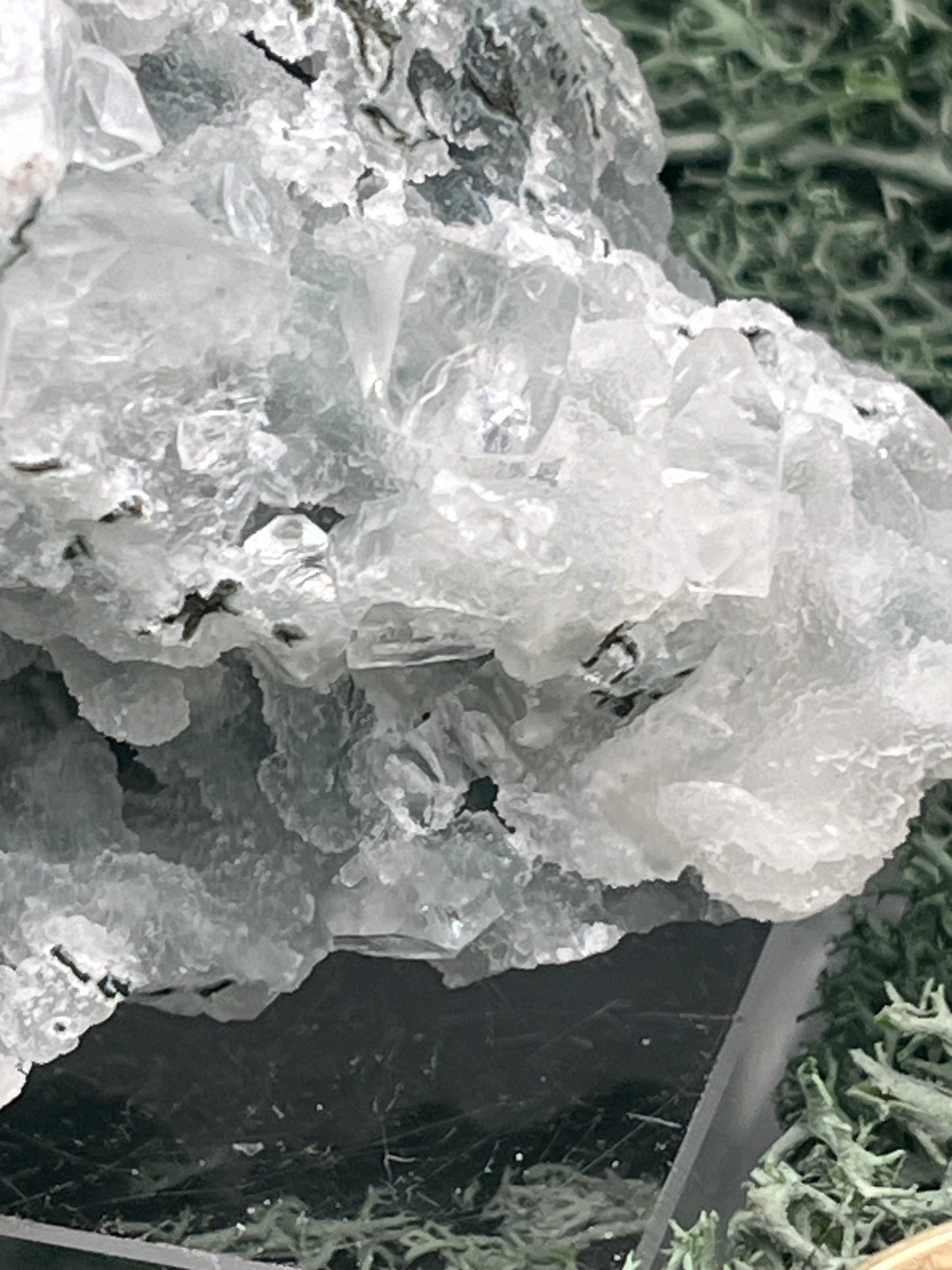 Apophyllit Stufe aus Indien (133g) - schöne Kristalle mit Sugar Crystals auf allen Seiten - crystal paradise