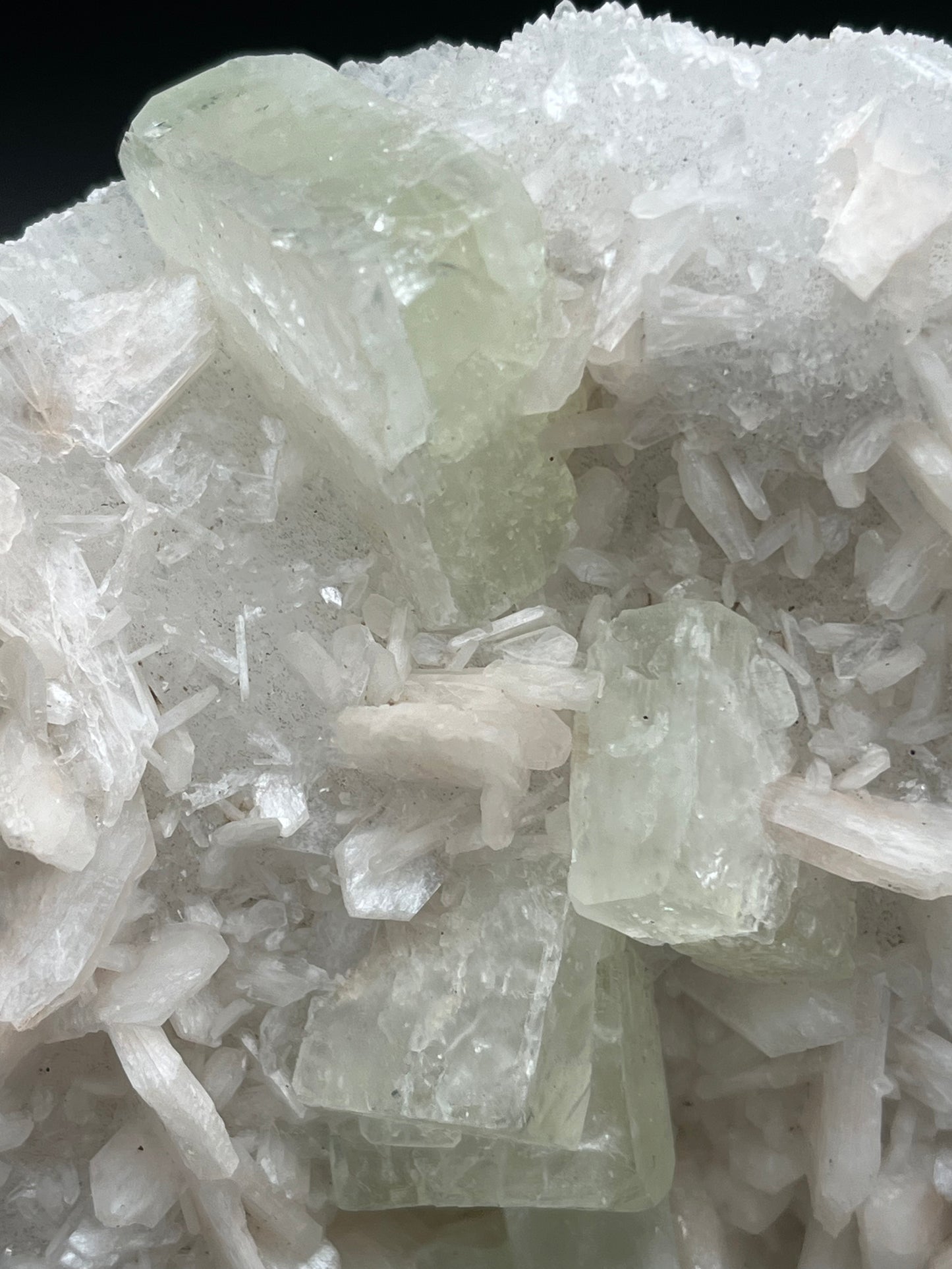 Apophyllit Stilbit Cluster XL aus Indien (1024g)- schöne grüne Kristalle - crystal paradise