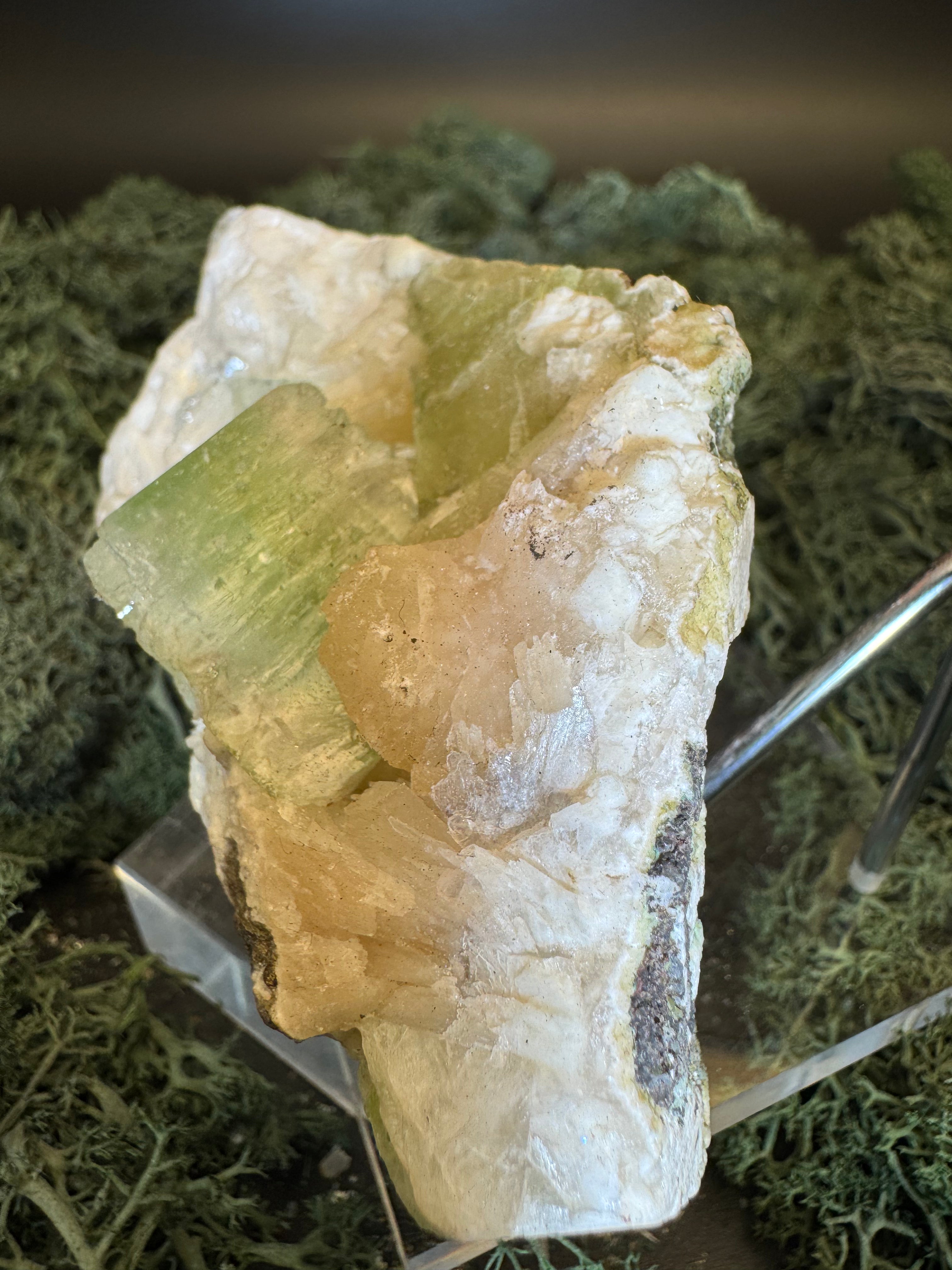 Grüner Apophyllit mit Stilbit Cluster aus Maharashtra, Nashik pune, Indien (196g) - crystal paradise