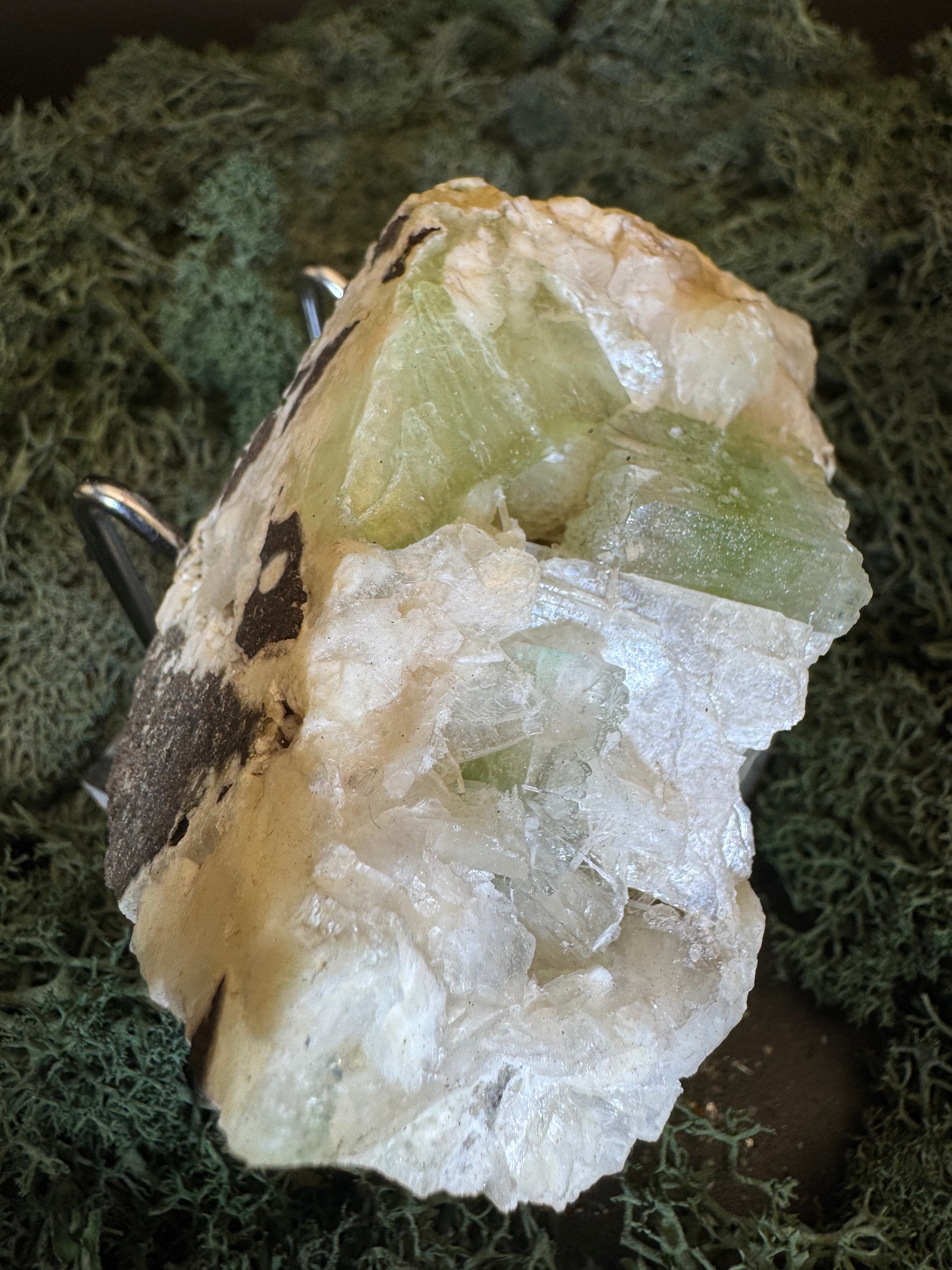Grüner Apophyllit mit Stilbit Cluster aus Maharashtra, Nashik pune, Indien (196g) - crystal paradise