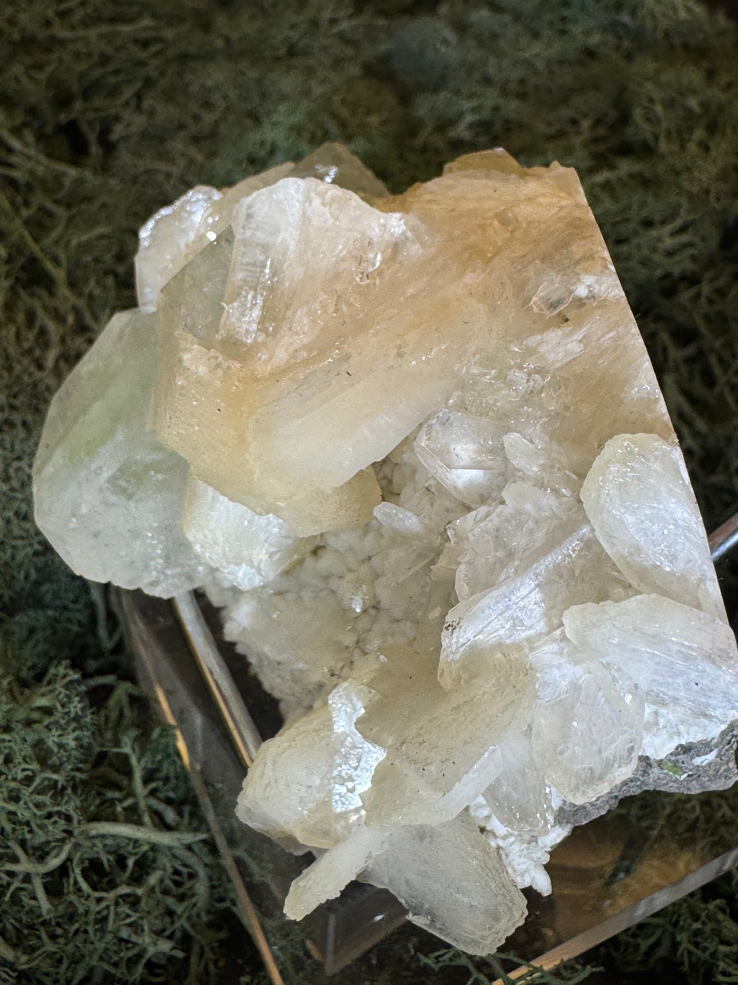 Grüner Apophyllit mit Stilbit Cluster aus Maharashtra, Nashik pune, Indien (193g)