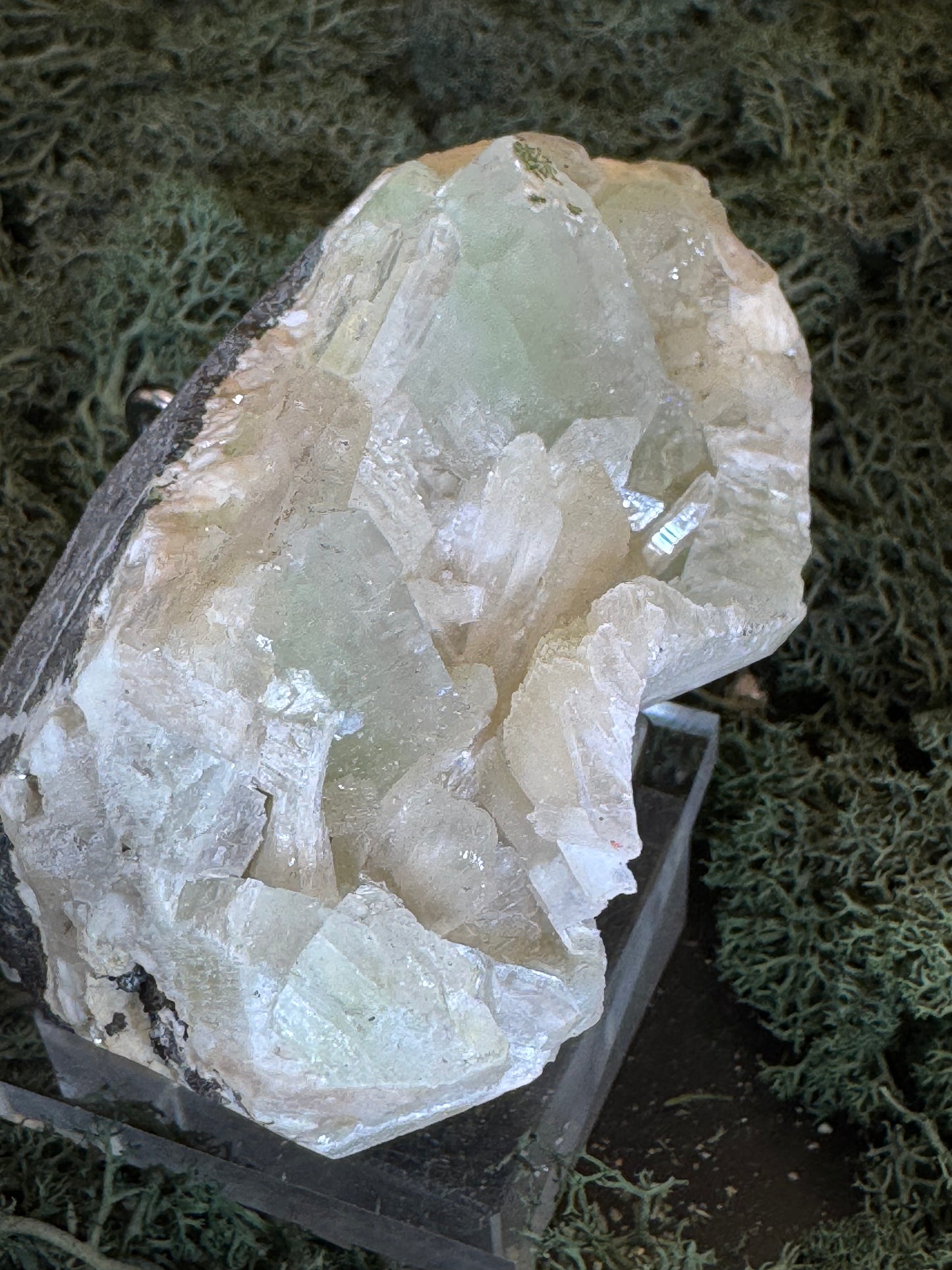 Grüner Apophyllit mit Stilbit Cluster aus Maharashtra, Nashik pune, Indien (293g) - crystal paradise