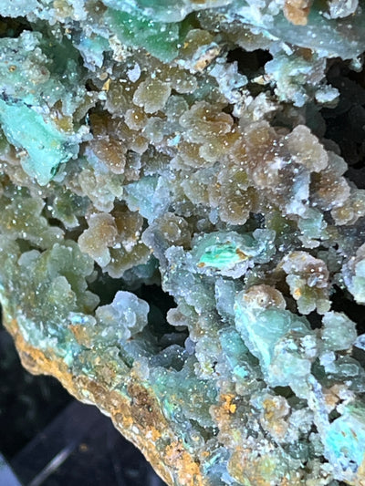 Smithsonit aus Indonesien (1123g) - XXL Stufe - glitzende grüne Kristalle in Trauenform - crystal paradise