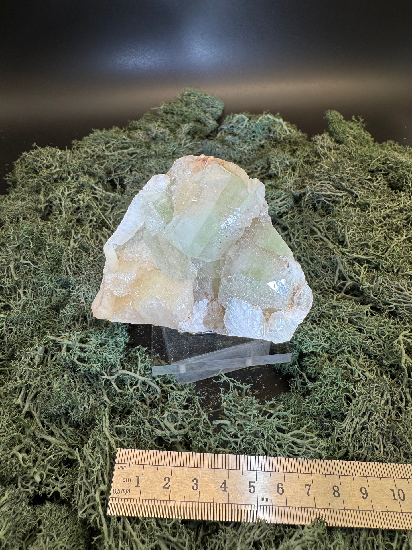 Grüner Apophyllit mit Stilbit Cluster aus Maharashtra, Nashik pune, Indien (272g) - große grüne Würfel