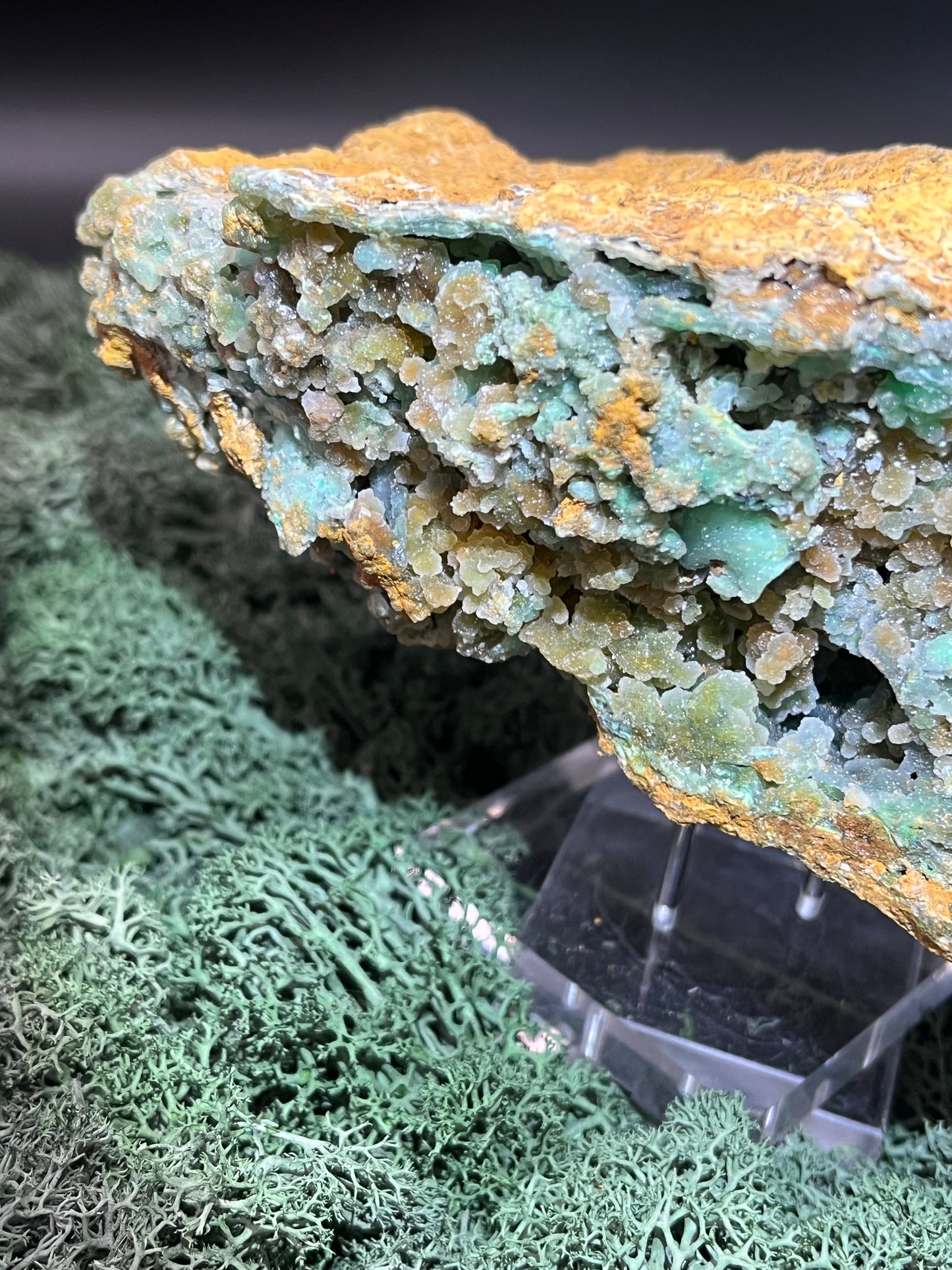 Smithsonit aus Indonesien (1123g) - XXL Stufe - glitzende grüne Kristalle in Trauenform - crystal paradise