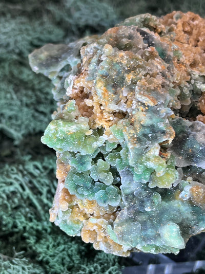 Smithsonit aus Indonesien (634g) - Handstufe - glitzende grüne Kristalle in Trauenform - crystal paradise