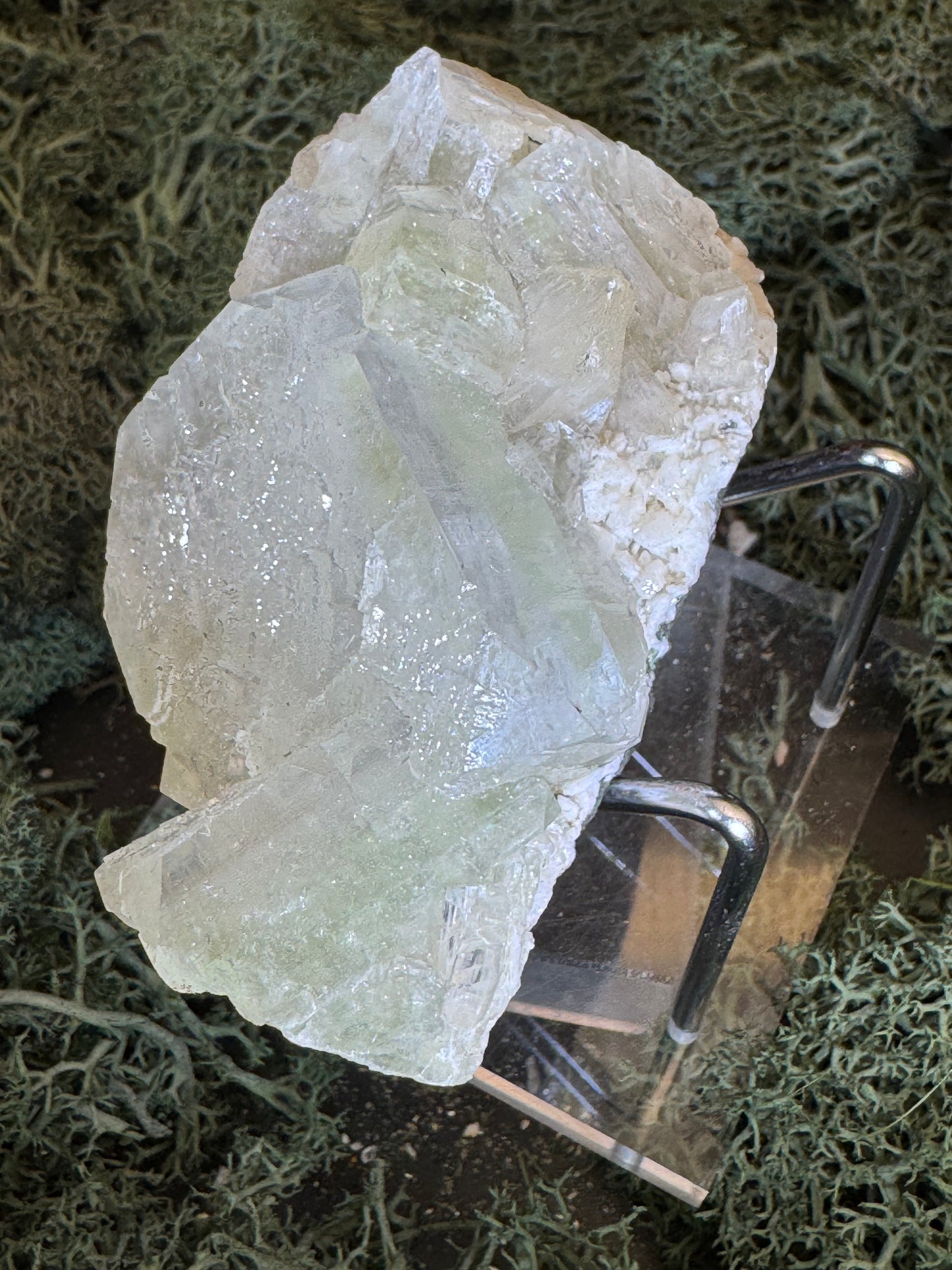 Grüner Apophyllit mit Stilbit Cluster aus Maharashtra, Nashik pune, Indien (213g) - große grüne Würfel - crystal paradise