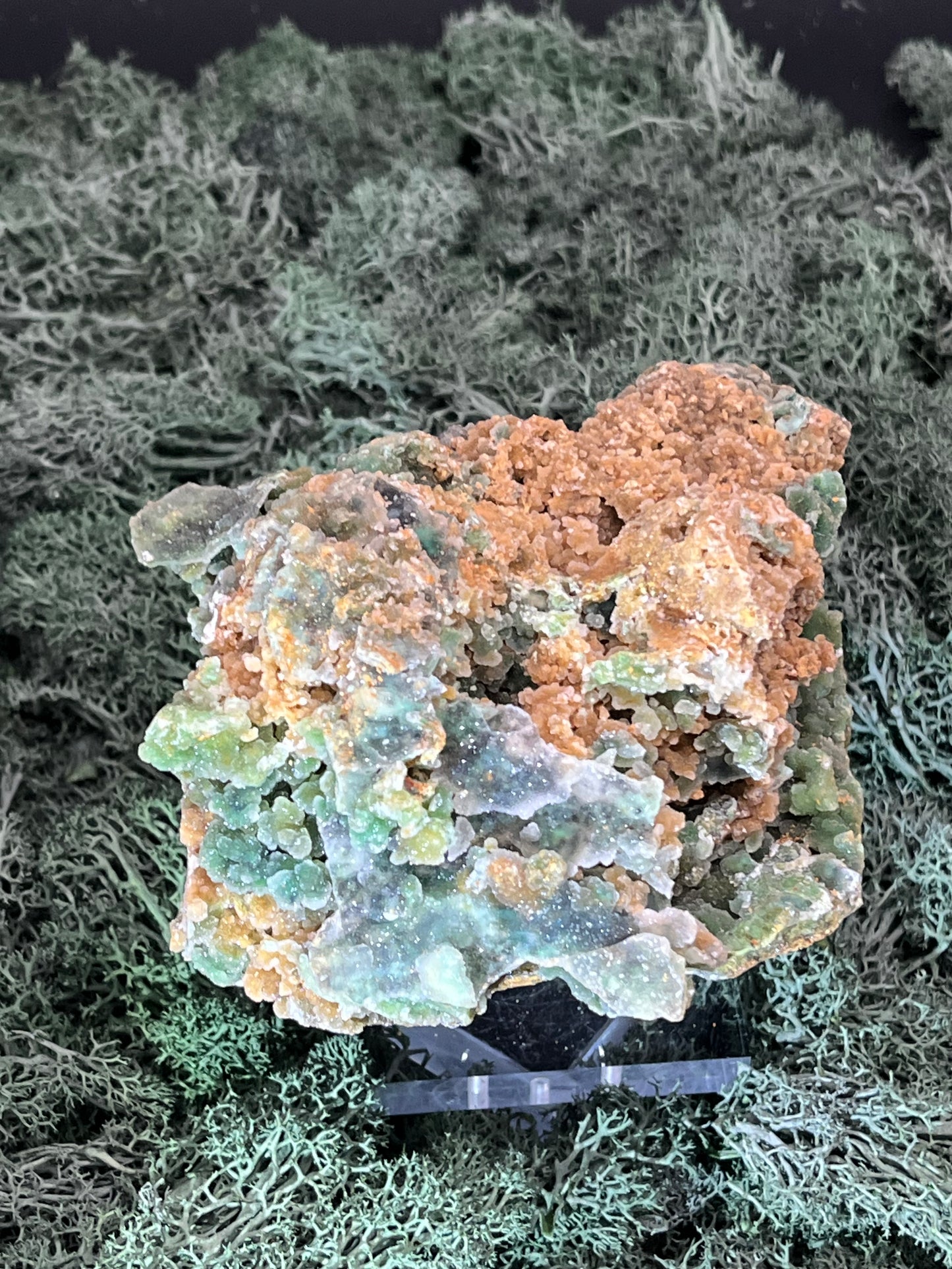 Smithsonit aus Indonesien (634g) - Handstufe - glitzende grüne Kristalle in Trauenform - crystal paradise