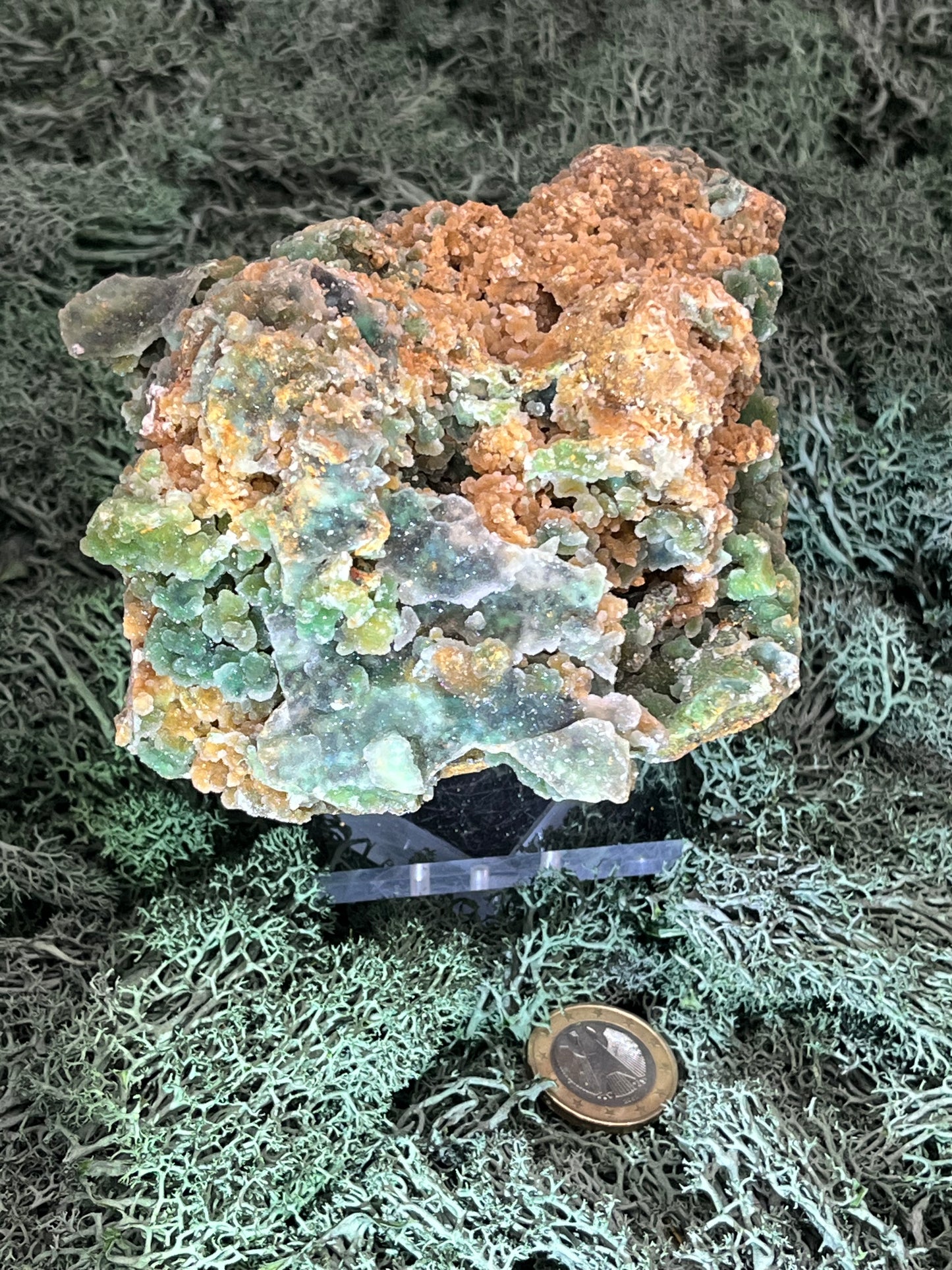 Smithsonit aus Indonesien (634g) - Handstufe - glitzende grüne Kristalle in Trauenform - crystal paradise