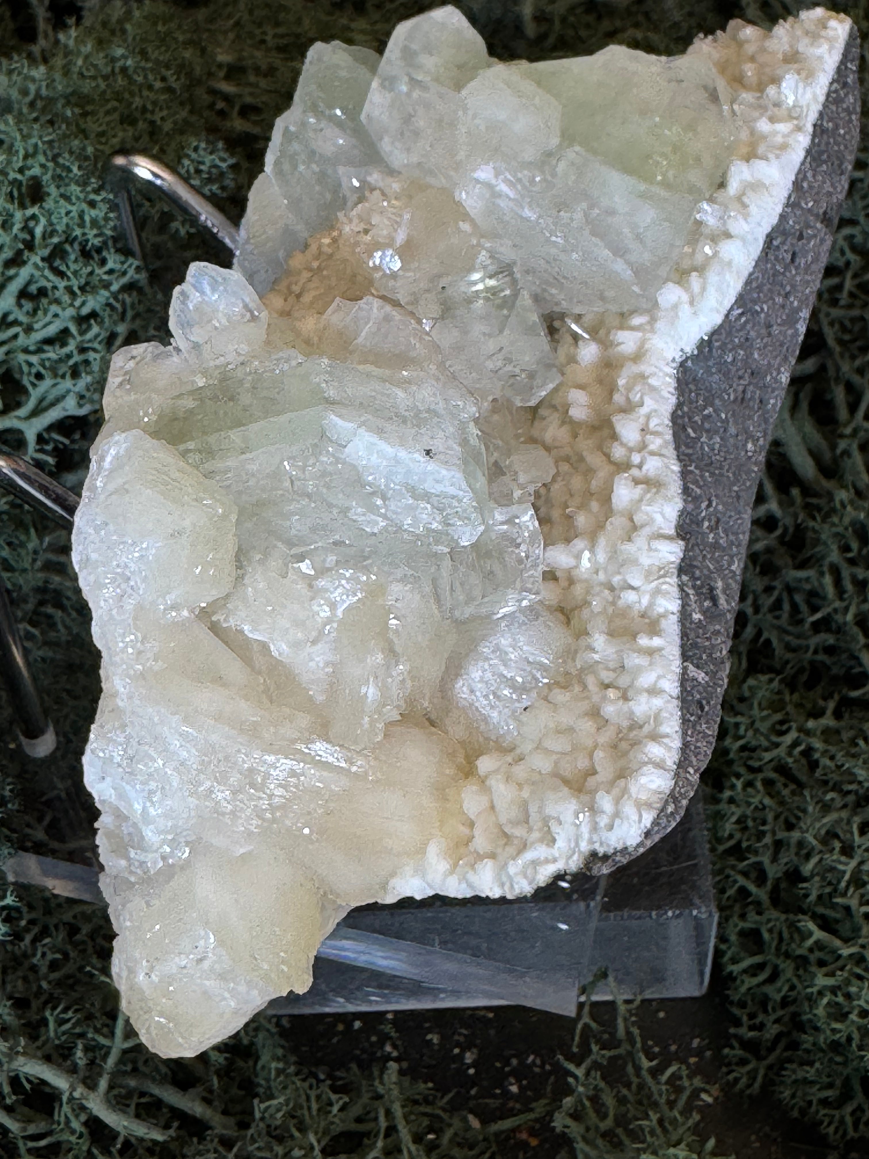 Grüner Apophyllit mit Stilbit Cluster aus Maharashtra, Nashik pune, Indien (206g) - Druzybildung - crystal paradise