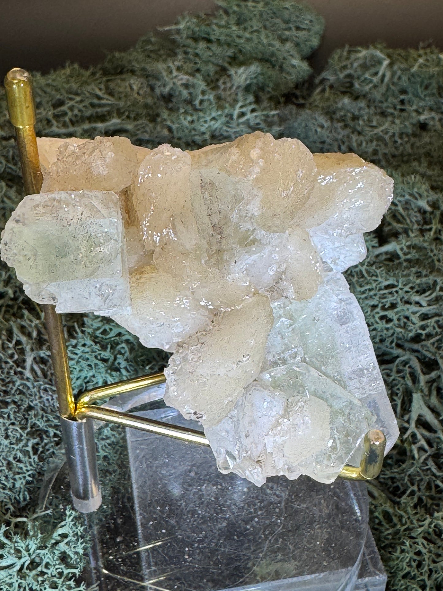 Grüner Apophyllit mit Stilbit Cluster aus Maharashtra, Nashik pune, Indien (111g) - crystal paradise