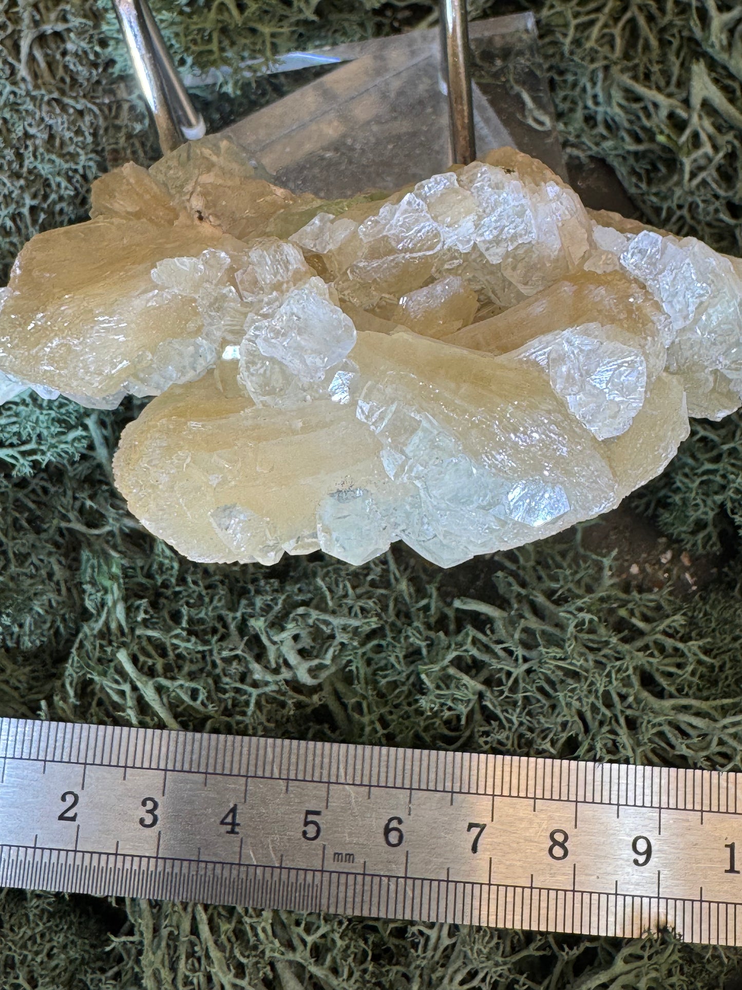 Grüner Apophyllit mit Stilbit Cluster aus Maharashtra, Nashik pune, Indien (130g) - crystal paradise