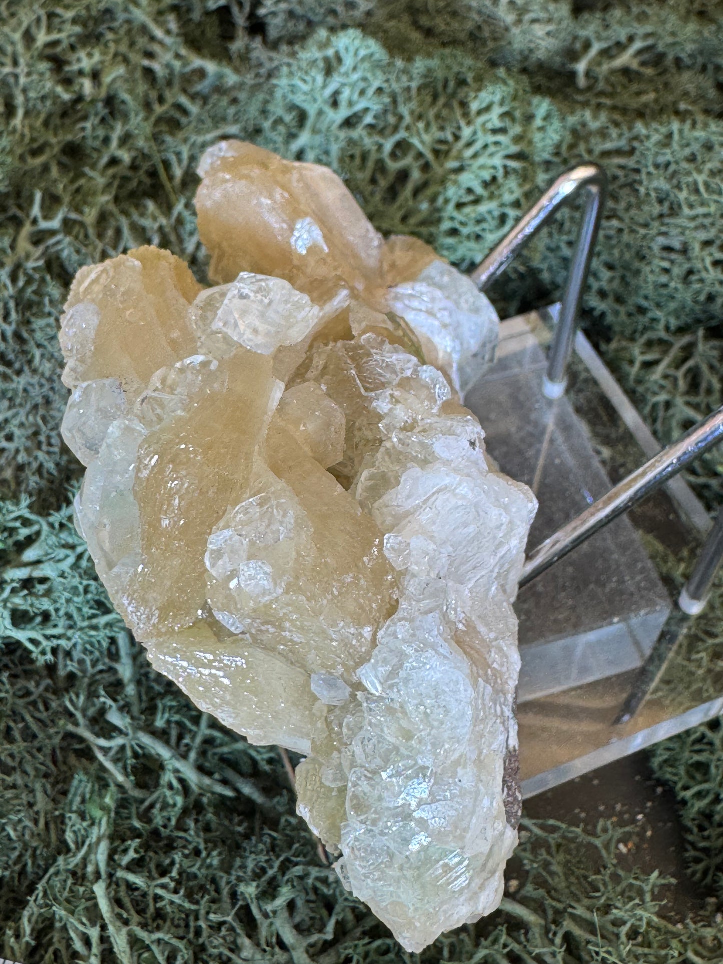Grüner Apophyllit mit Stilbit Cluster aus Maharashtra, Nashik pune, Indien (130g) - crystal paradise