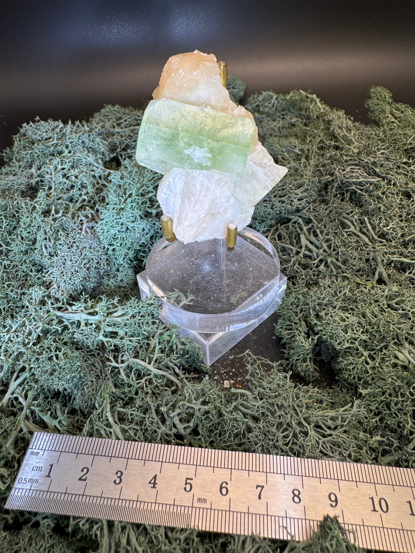 Grüner Apophyllit mit Stilbit Cluster aus Maharashtra, Nashik pune, Indien (113g) - intensives grün - crystal paradise