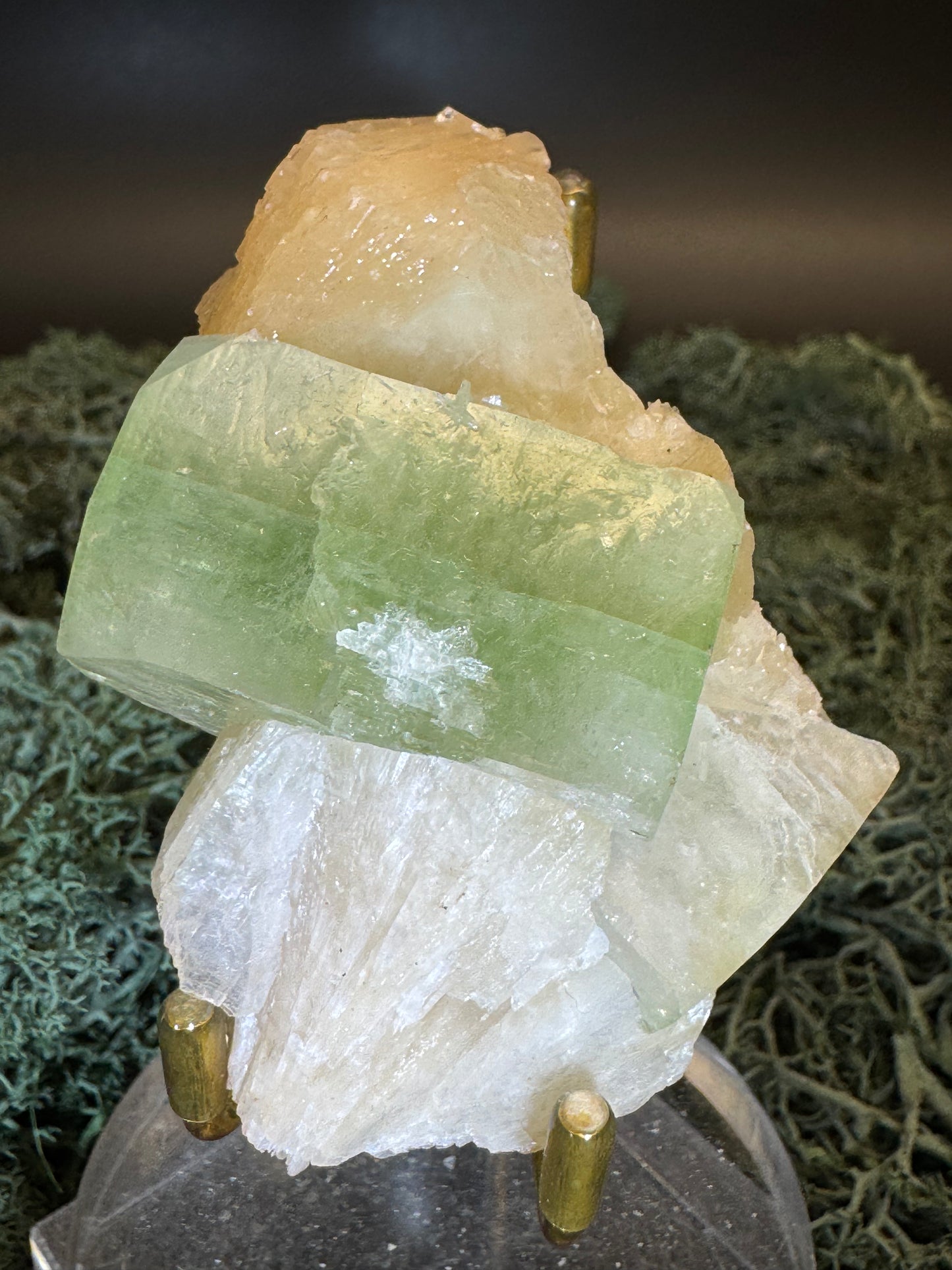 Grüner Apophyllit mit Stilbit Cluster aus Maharashtra, Nashik pune, Indien (113g) - intensives grün - crystal paradise