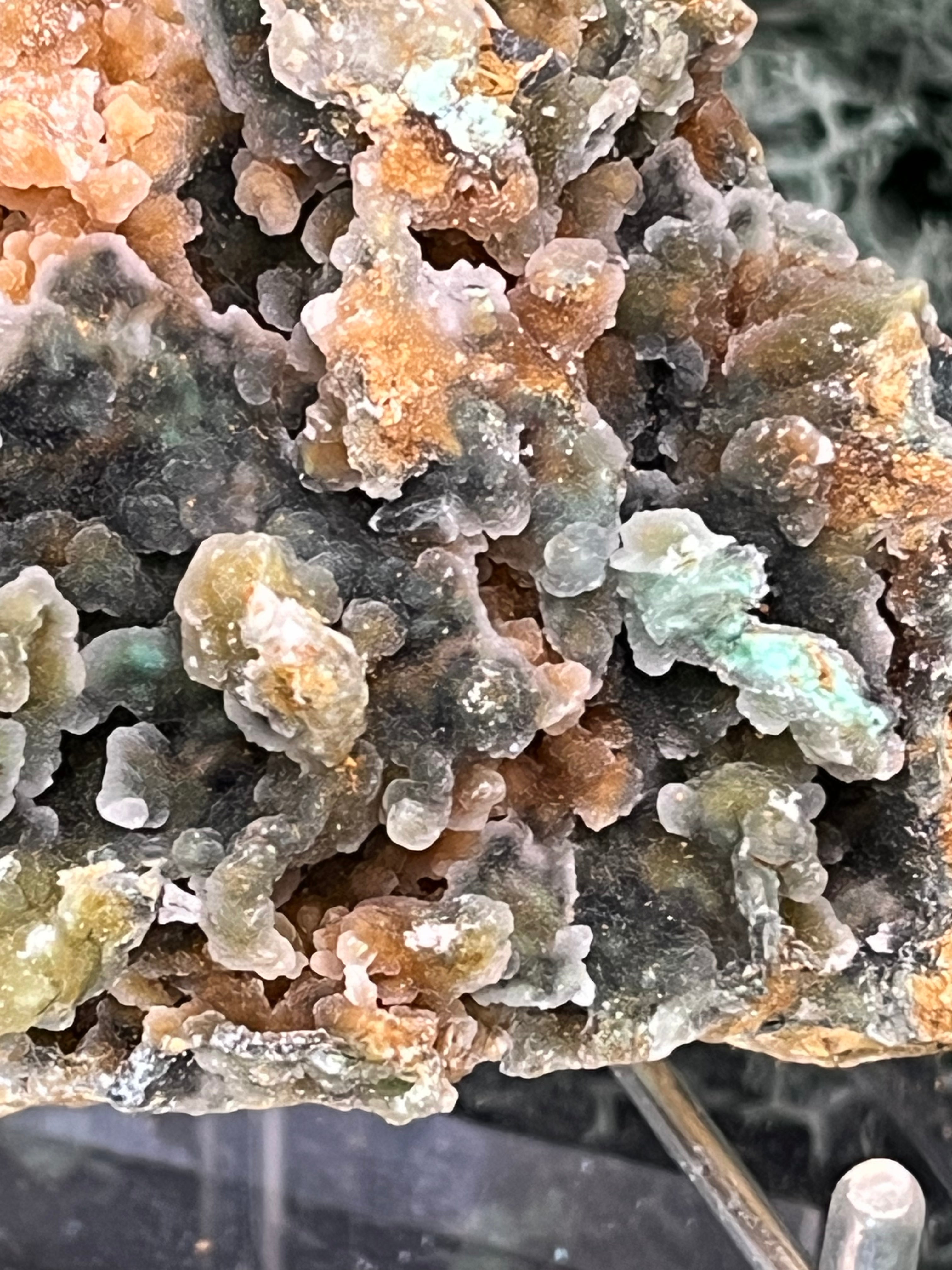 Smithsonit aus Indonesien (149g) - Stufe - glitzernde grüne Kristalle in Traubenform - crystal paradise