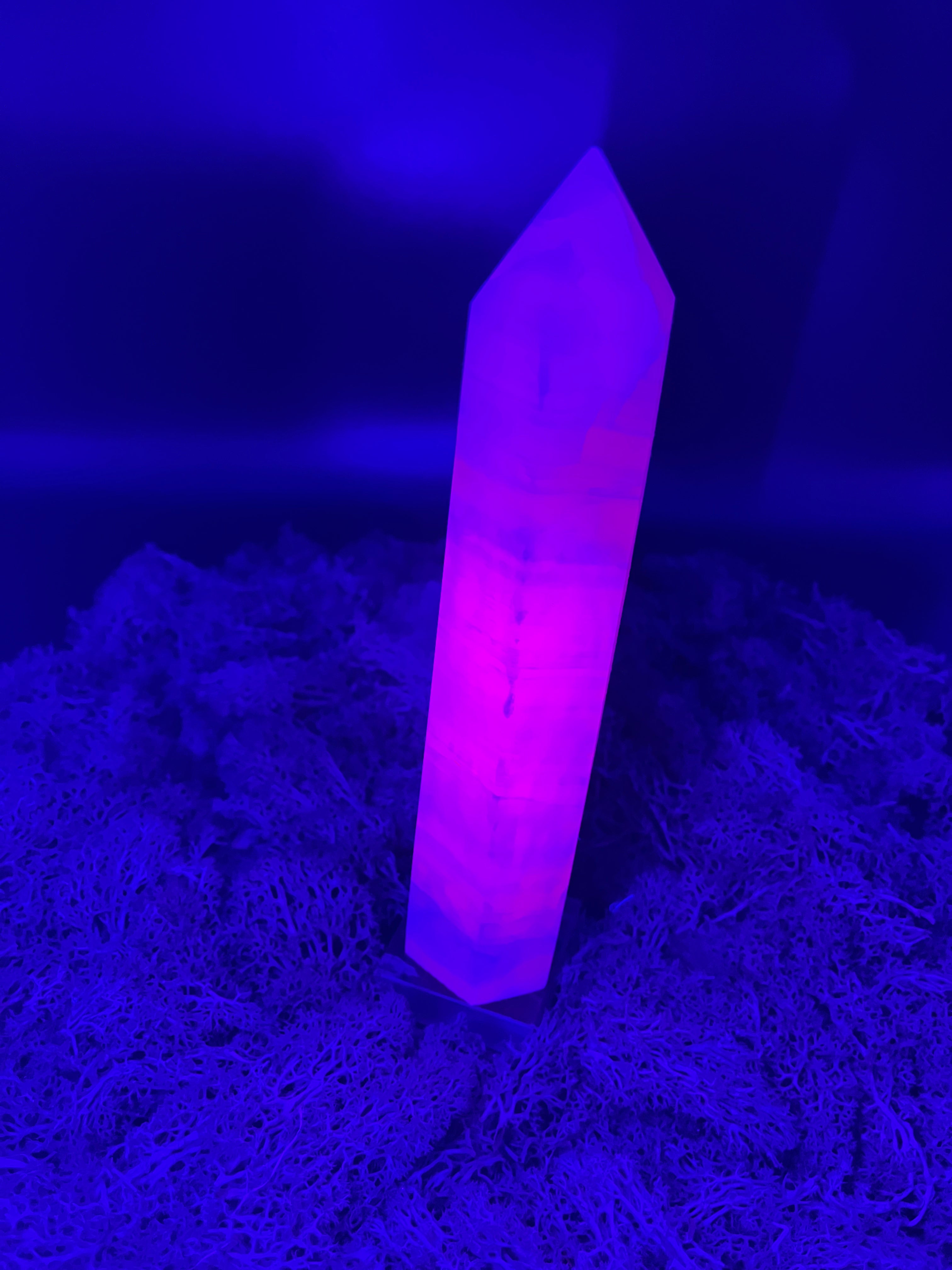 Pink Calcit Türme / Tower XL (UV Reaktiv) - 1-Stück - crystal paradise