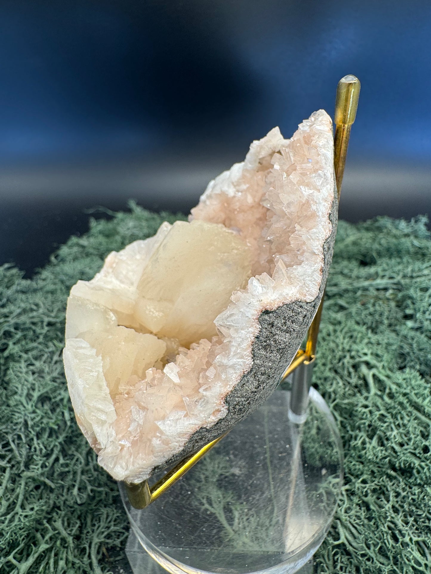 Heulandit / Euzeolit Geode mit Stilbit aus Maharashtra, Nashik pune, Indien (179g) - crystal paradise