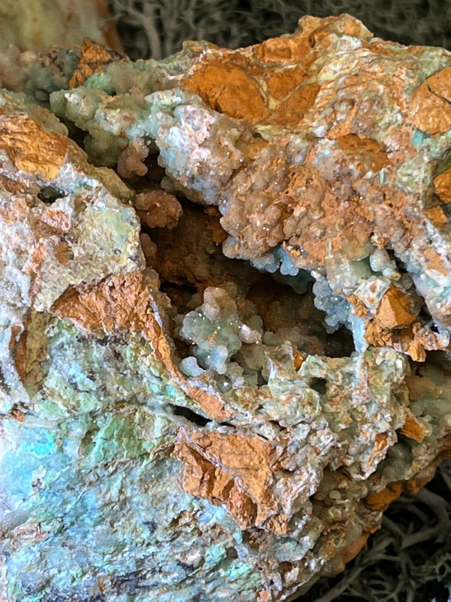 Smithsonit aus Indonesien (842g) - XXL Stufe - glitzernde grüne Kristalle - crystal paradise