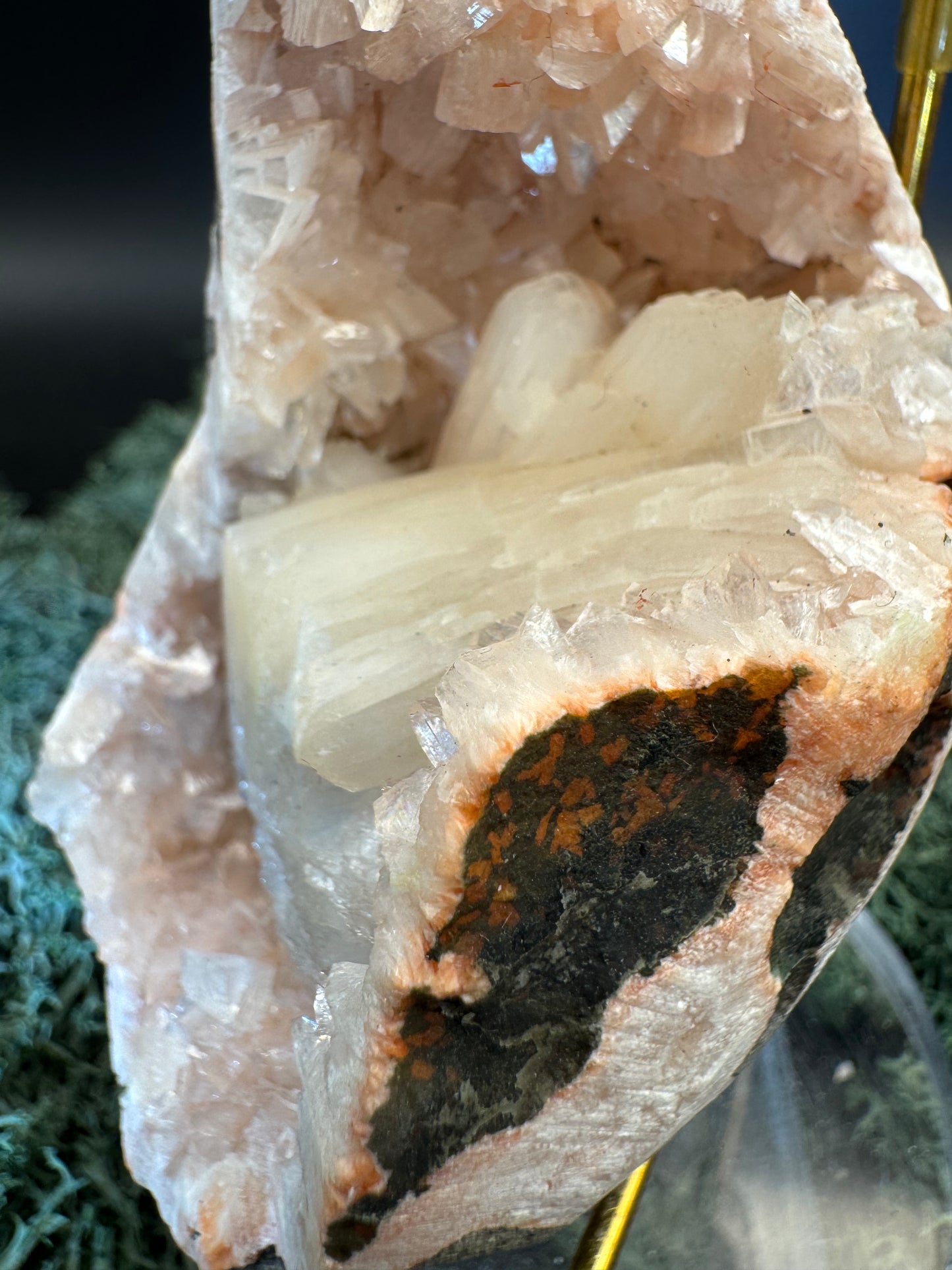 Heulandit / Euzeolit Geode mit Stilbit aus Maharashtra, Nashik pune, Indien (256g) - crystal paradise