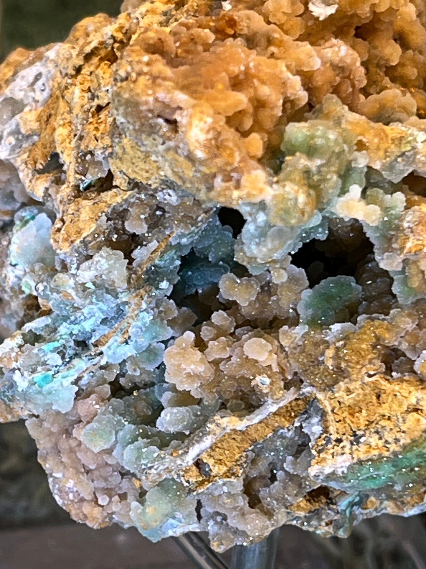 Smithsonit aus Indonesien (212g) - Handstufe - glitzernde grüne Kristalle mit schönen traubenförmigen Kristallen - crystal paradise