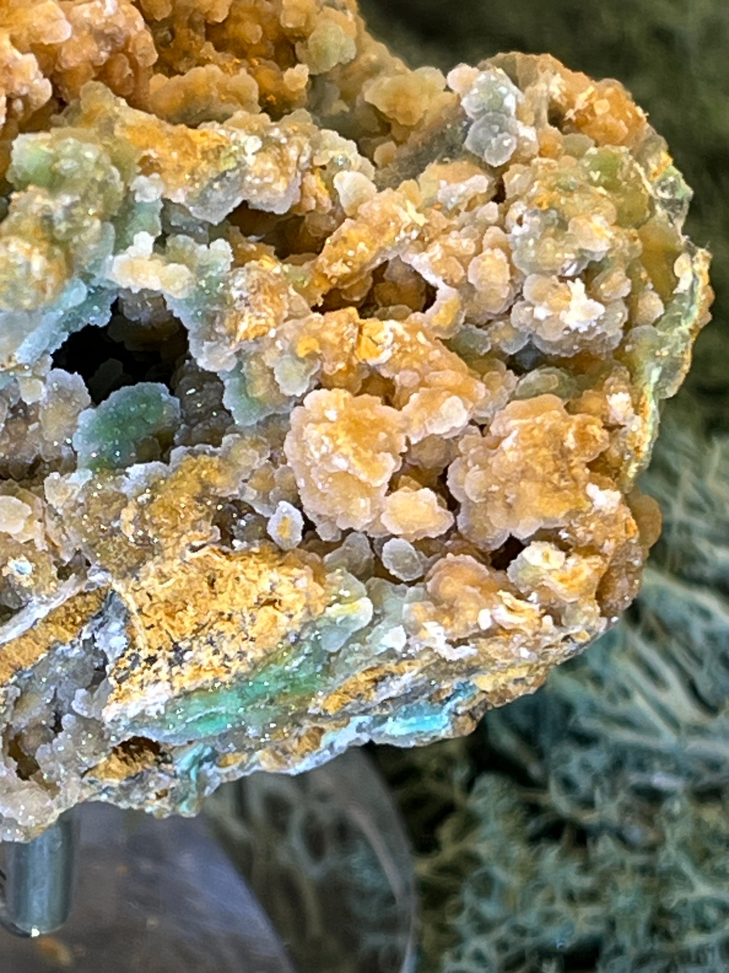 Smithsonit aus Indonesien (212g) - Handstufe - glitzernde grüne Kristalle mit schönen traubenförmigen Kristallen - crystal paradise