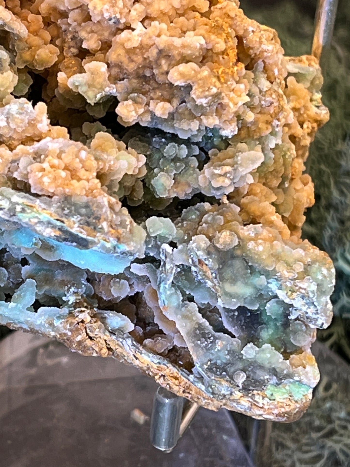 Smithsonit aus Indonesien (212g) - Handstufe - glitzernde grüne Kristalle mit schönen traubenförmigen Kristallen - crystal paradise